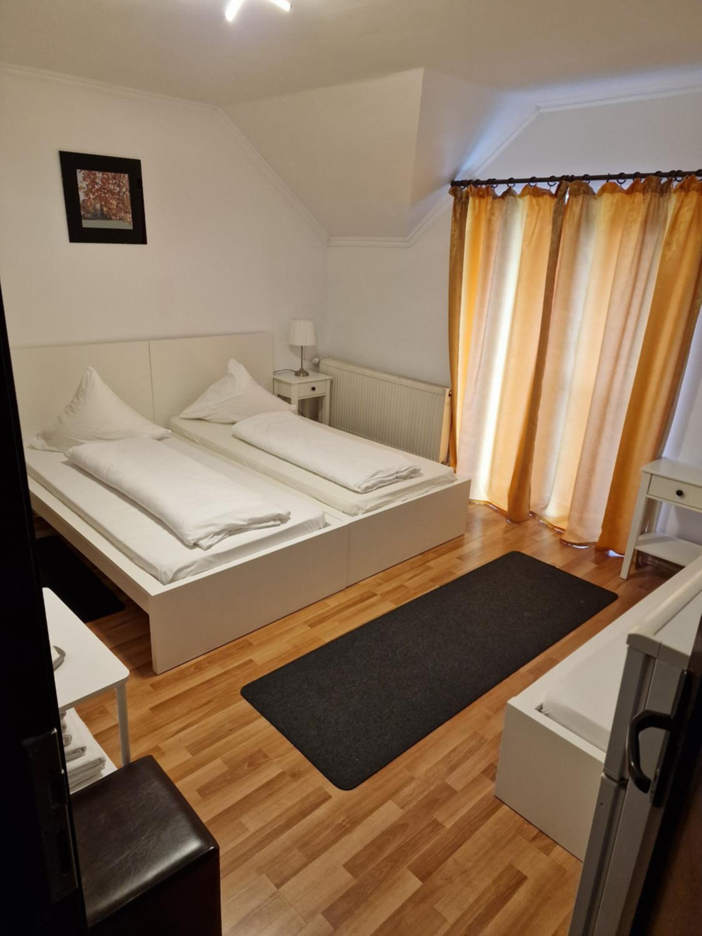 Triple Room - Photo 2