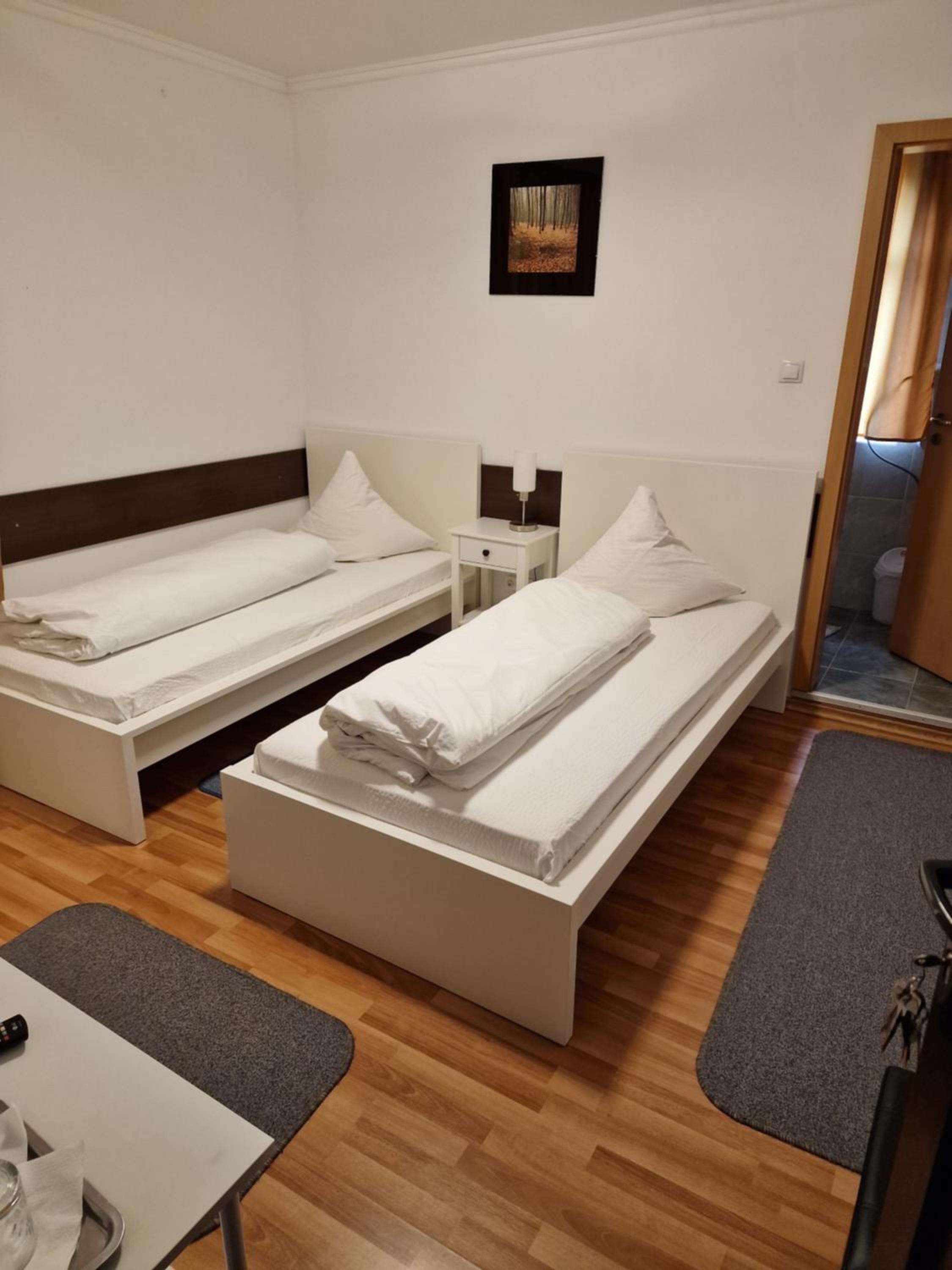 Double Room - Photo 2