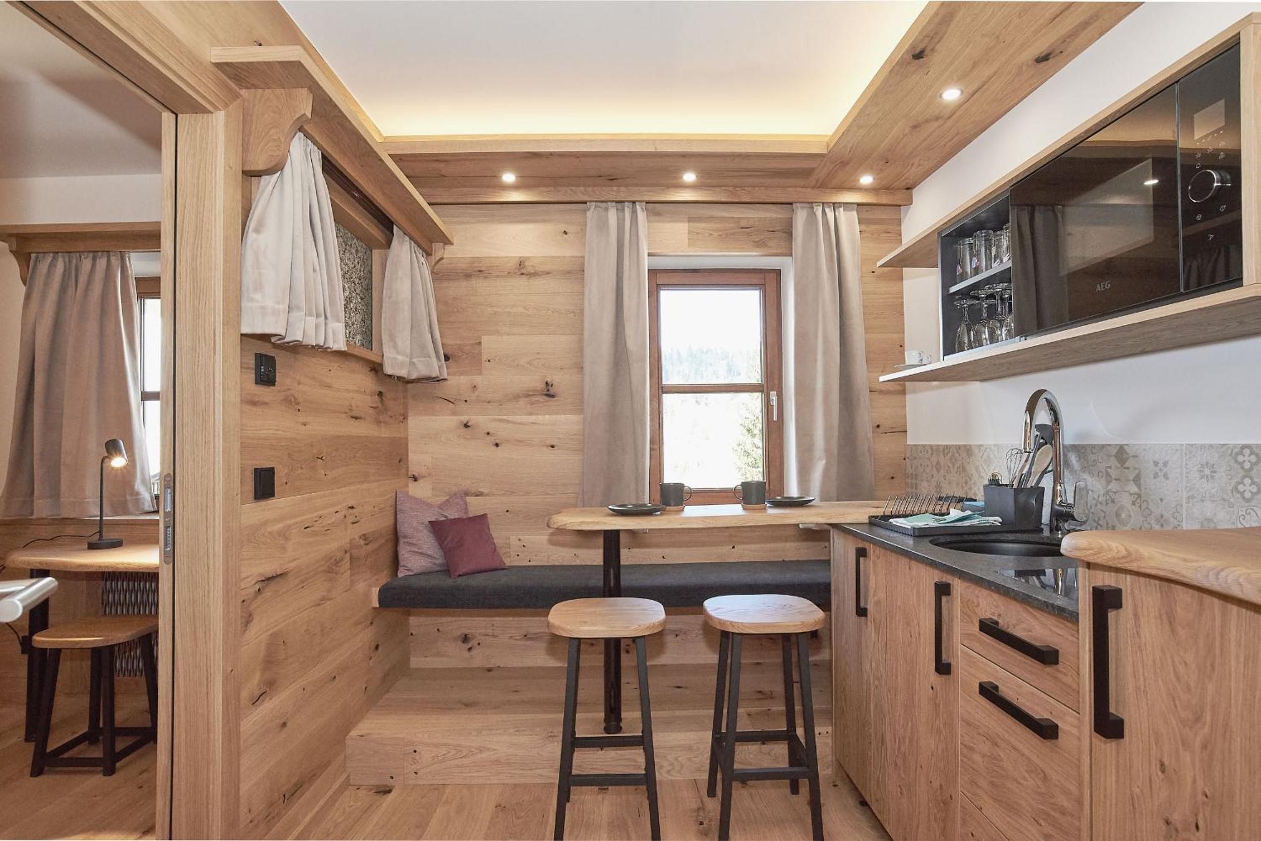 Deluxe Apartment - Photo 2