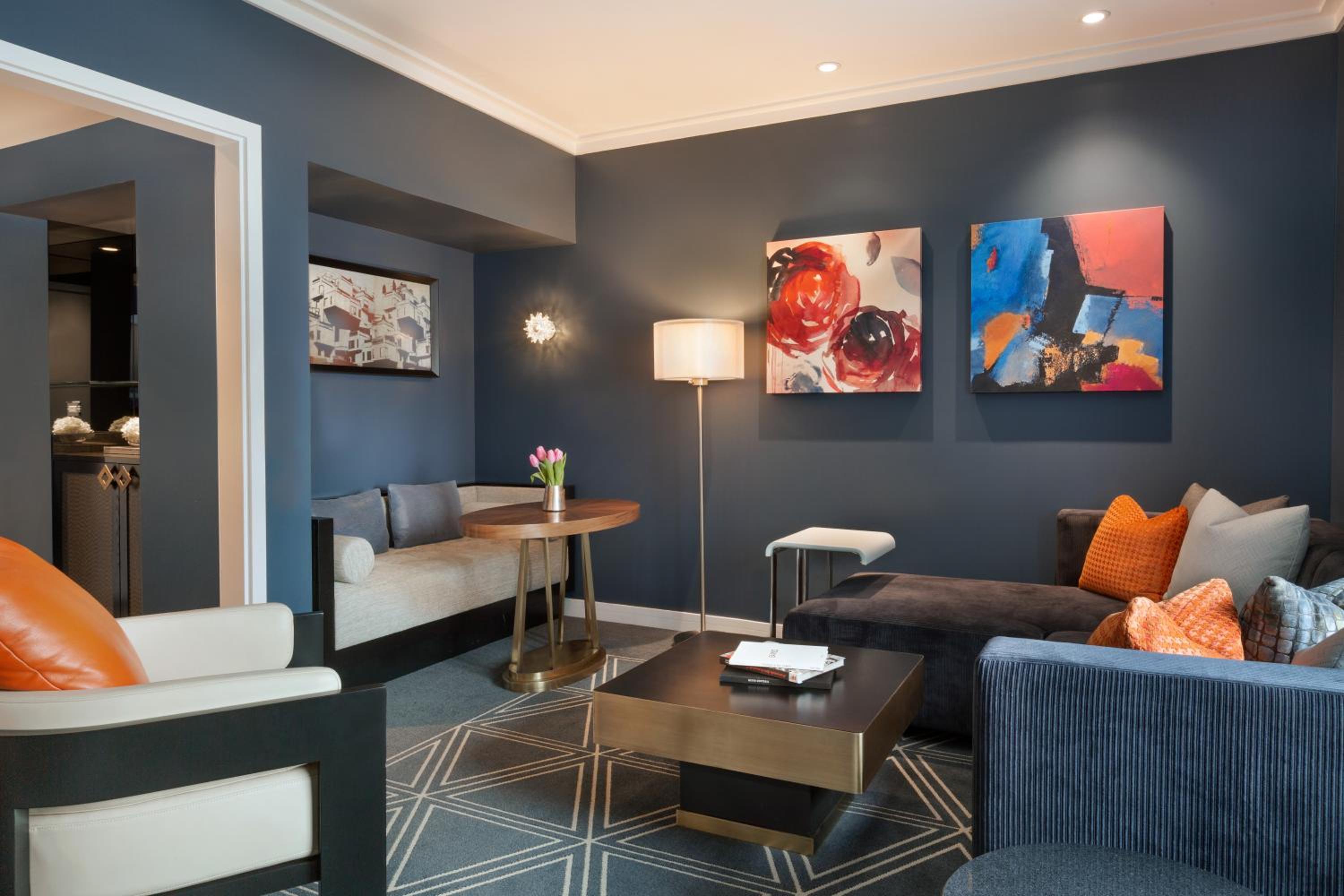 Fairmont Gold King Suite thumbnail 6