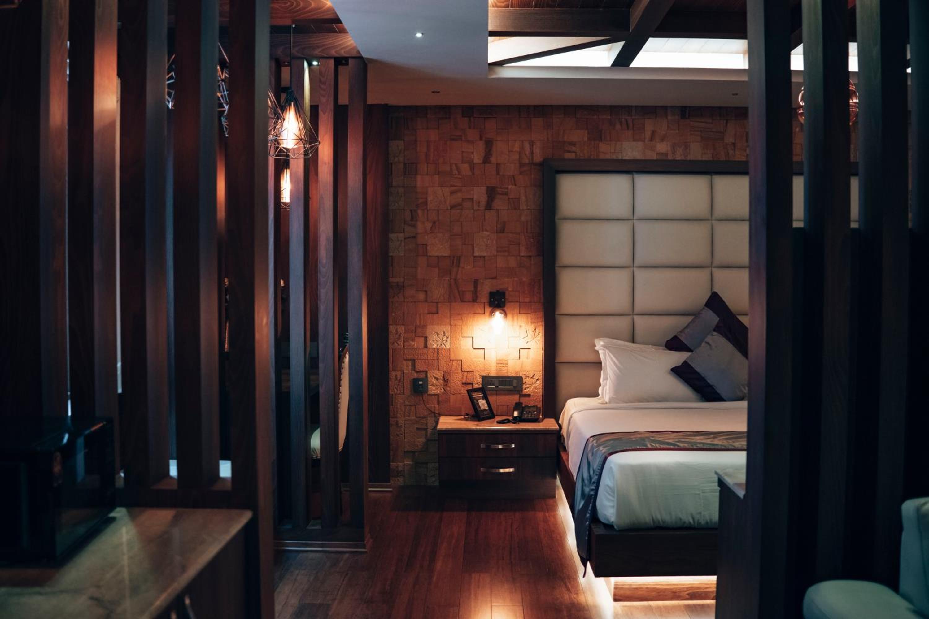 One-Bedroom Suite - Photo 25