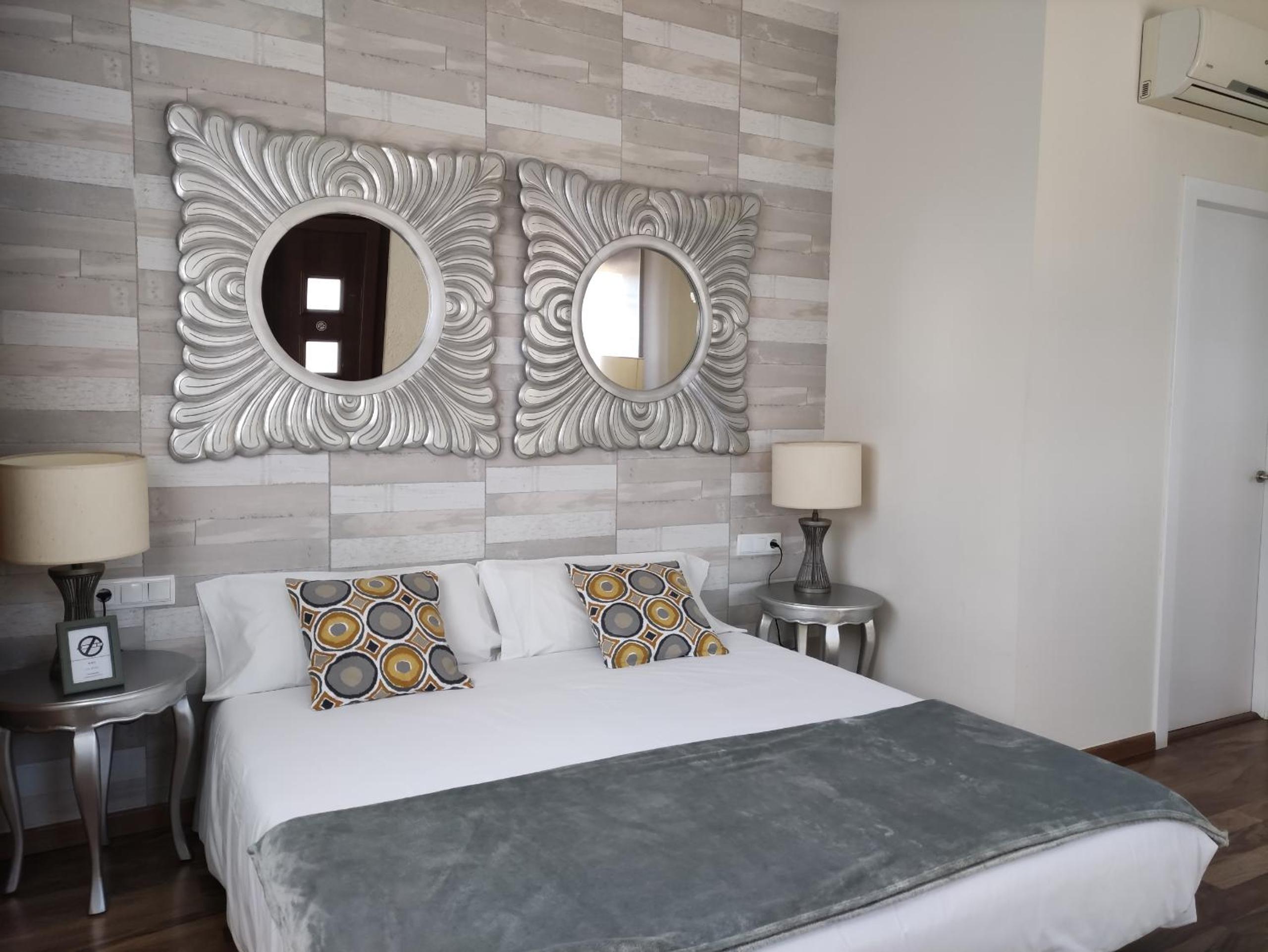 Double or Twin Room with Terrace photo 2