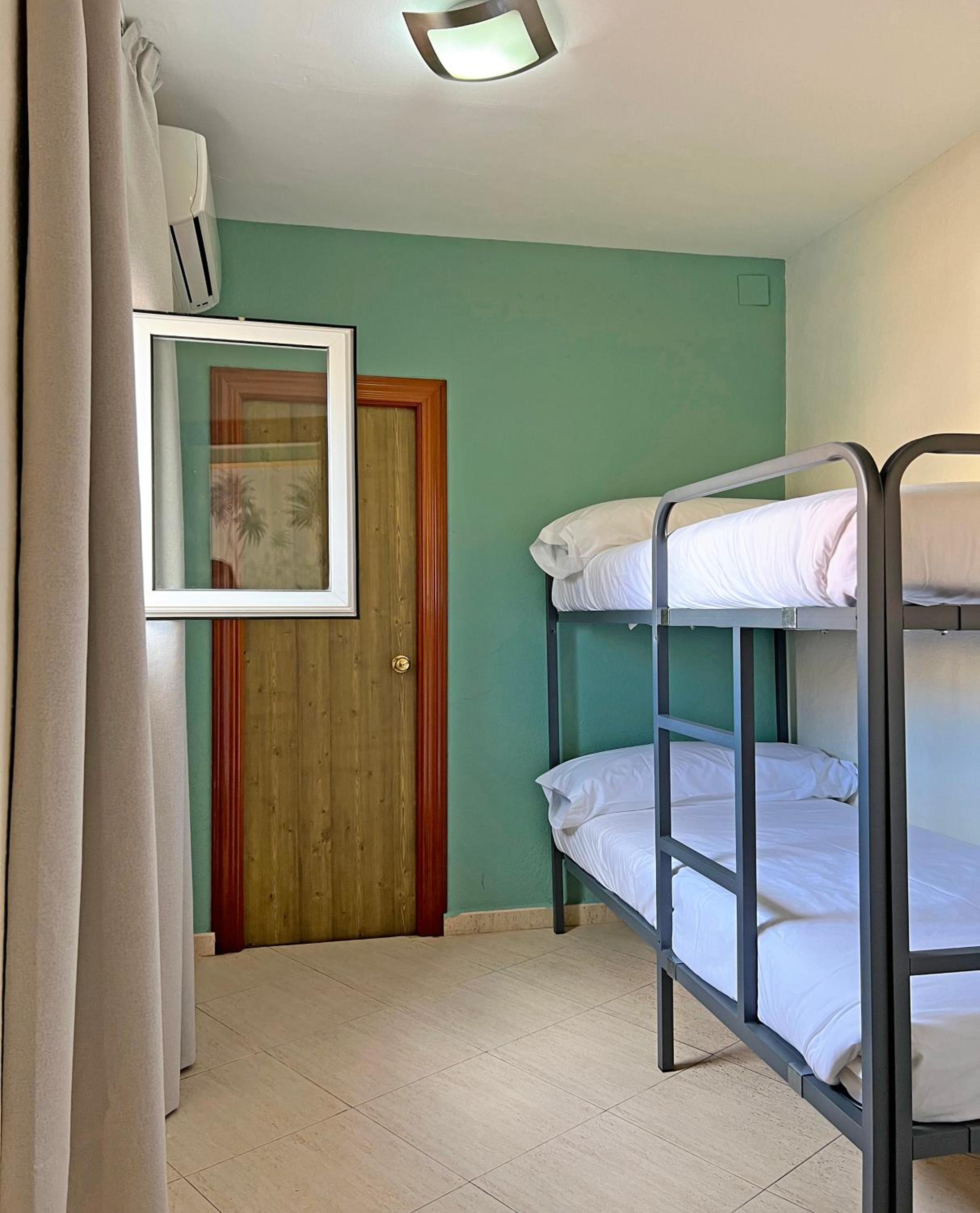 Habitación Familiar (2 Adultos + 2 Niños)