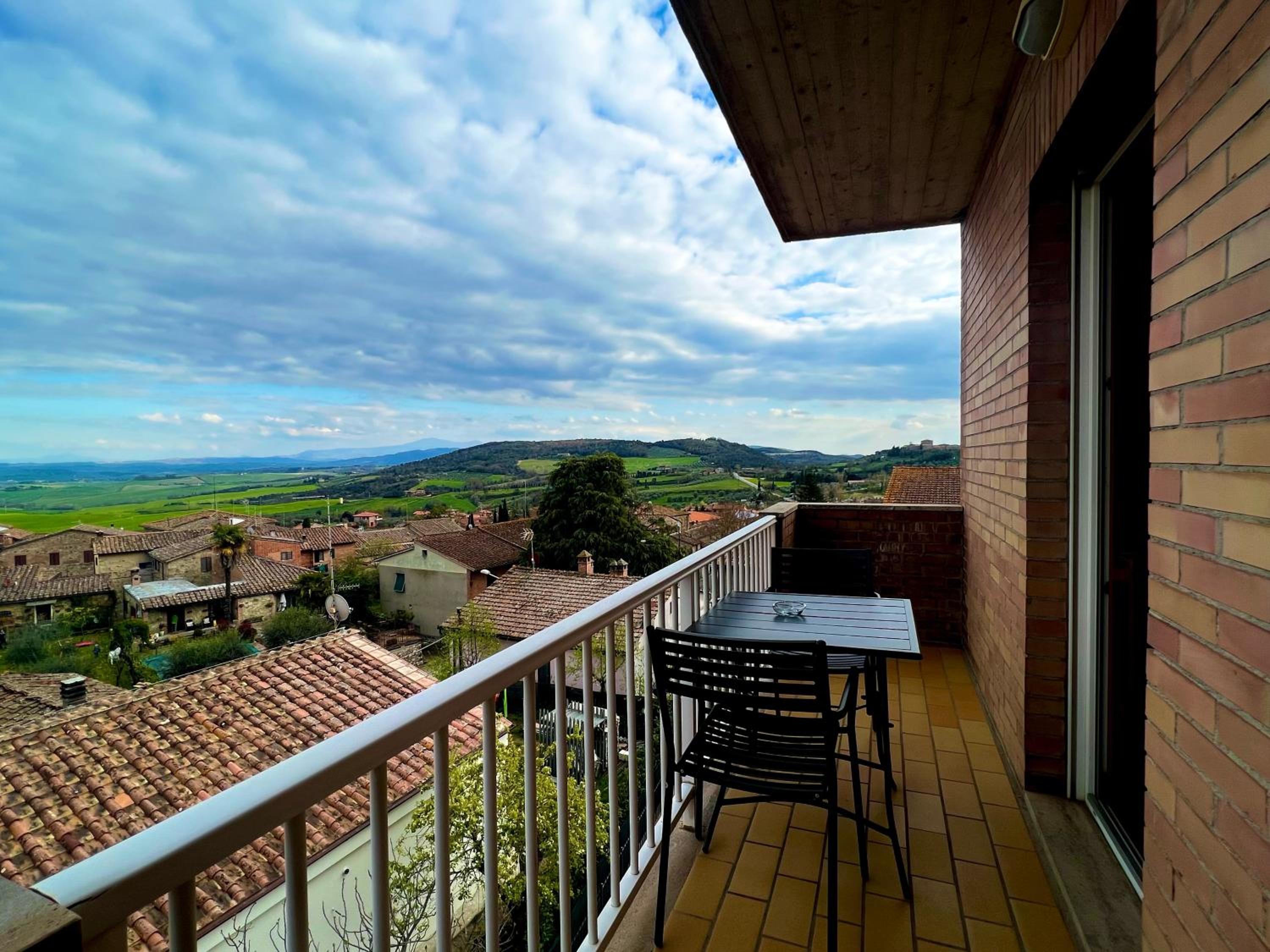 Triple Room with Balcony photo 3
