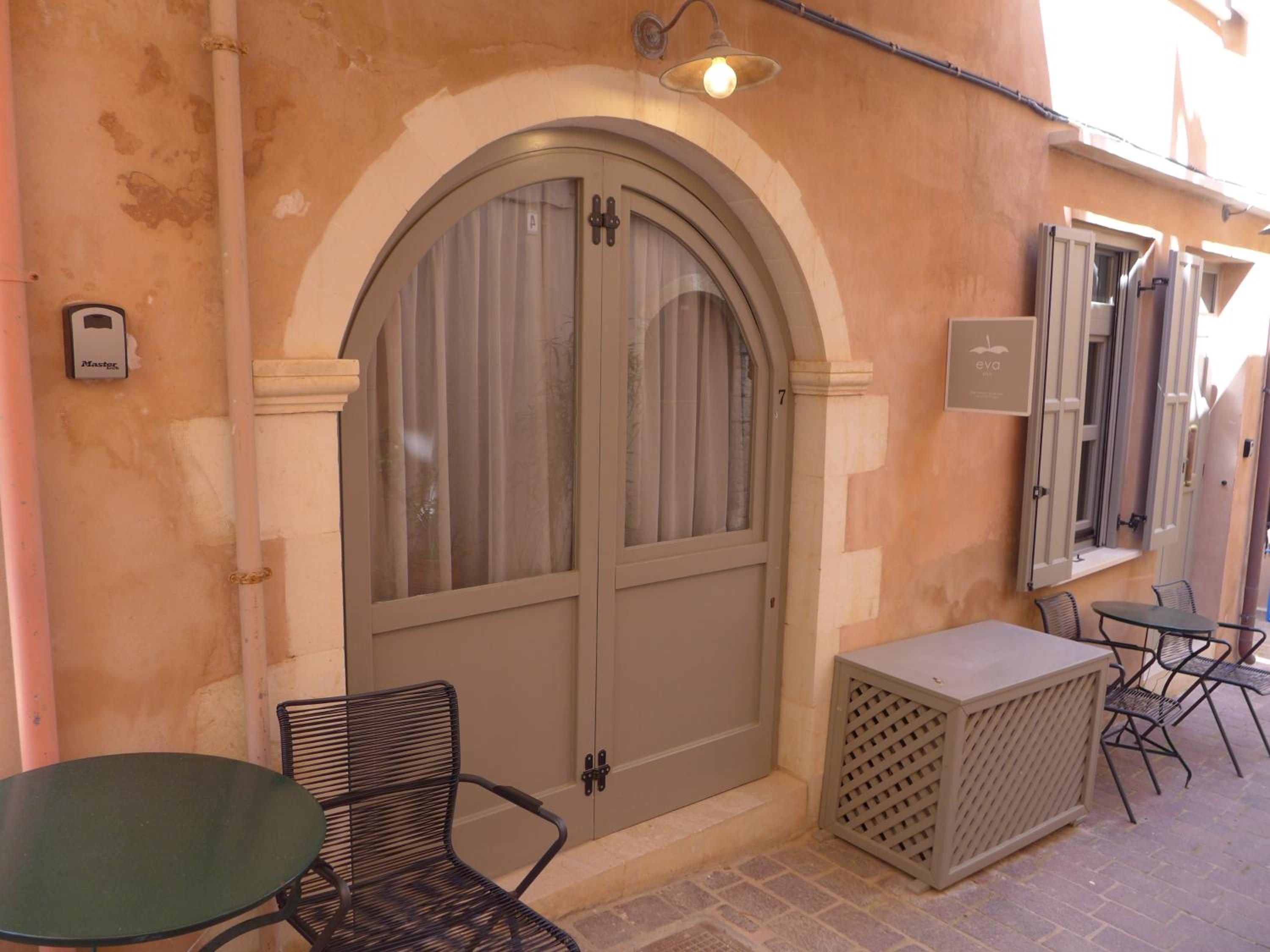 Double Room - Photo 20