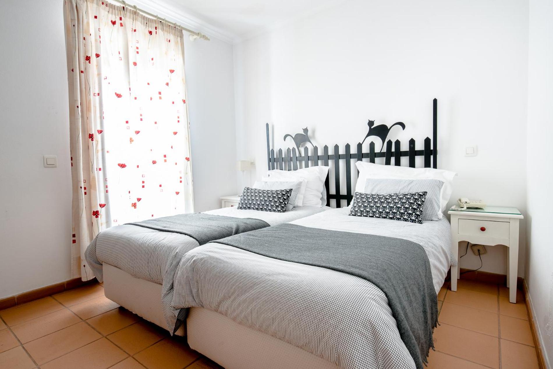 Double or Twin Room - Photo 11