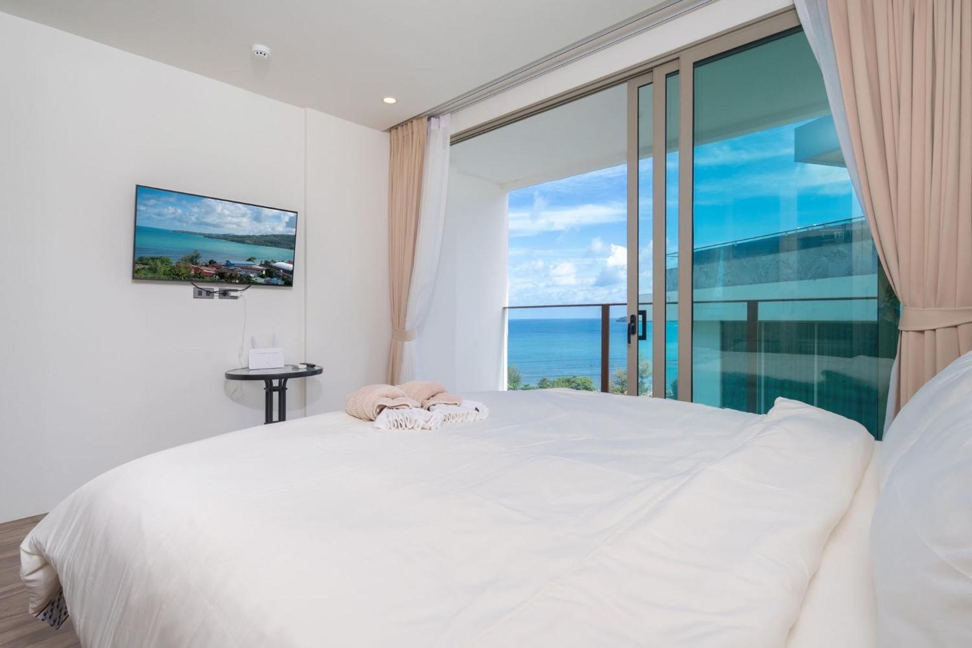 Apartment with Sea View - Photo 1