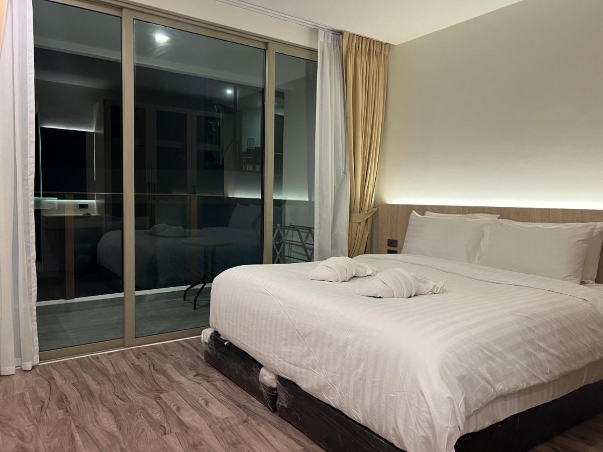 Apartment with Sea View - Photo 5