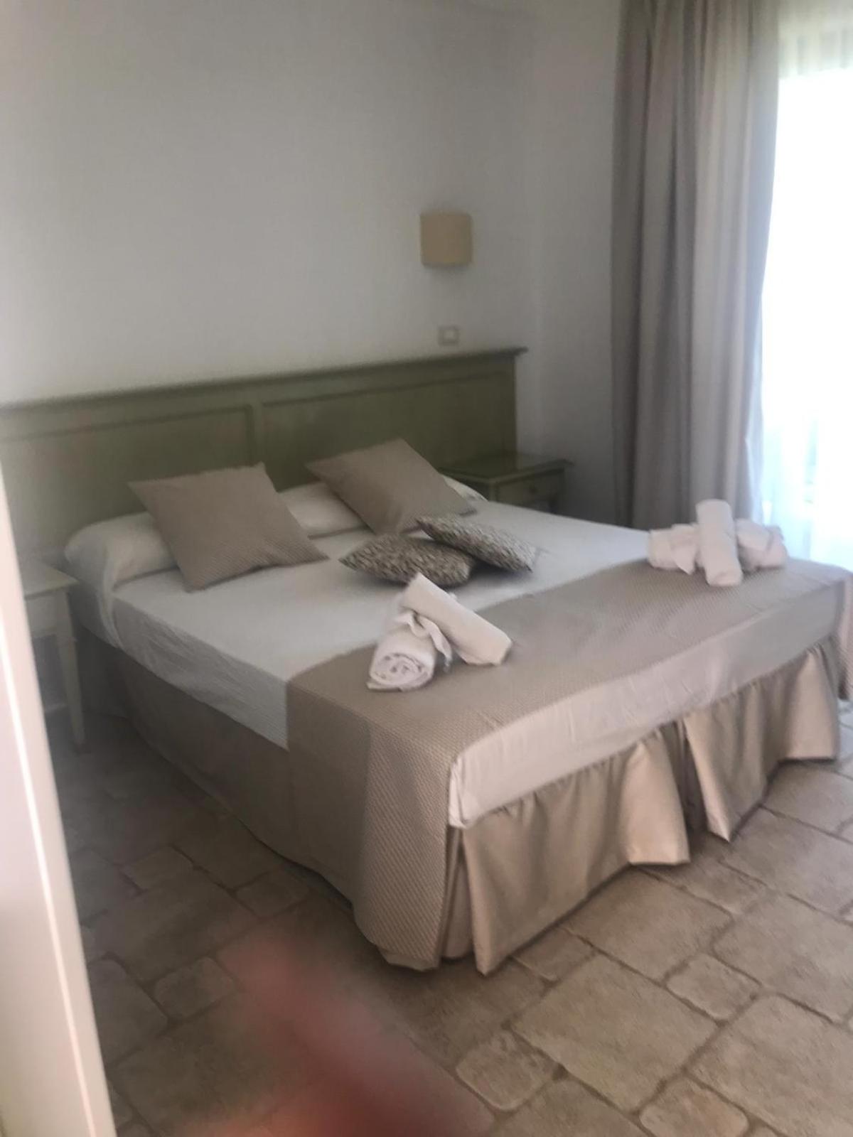 Double or Twin Room photo 3
