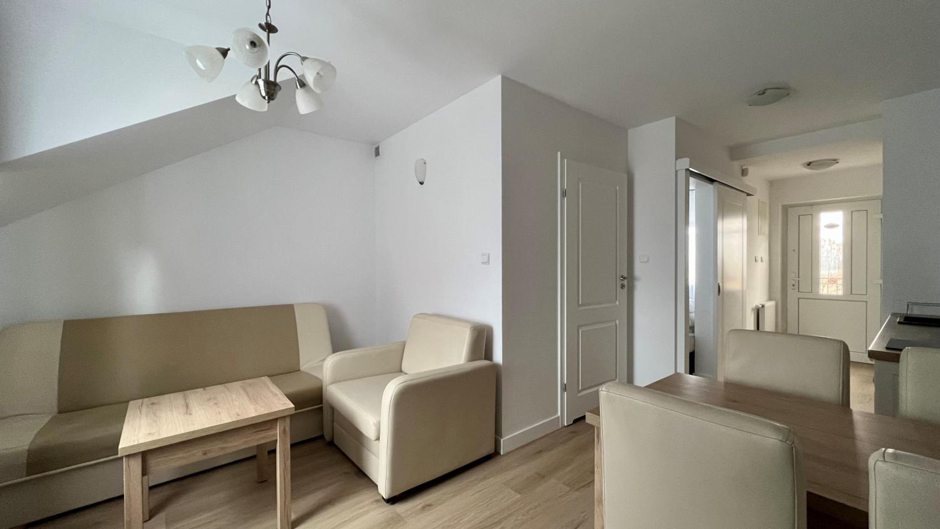 One-Bedroom Apartment photo 3