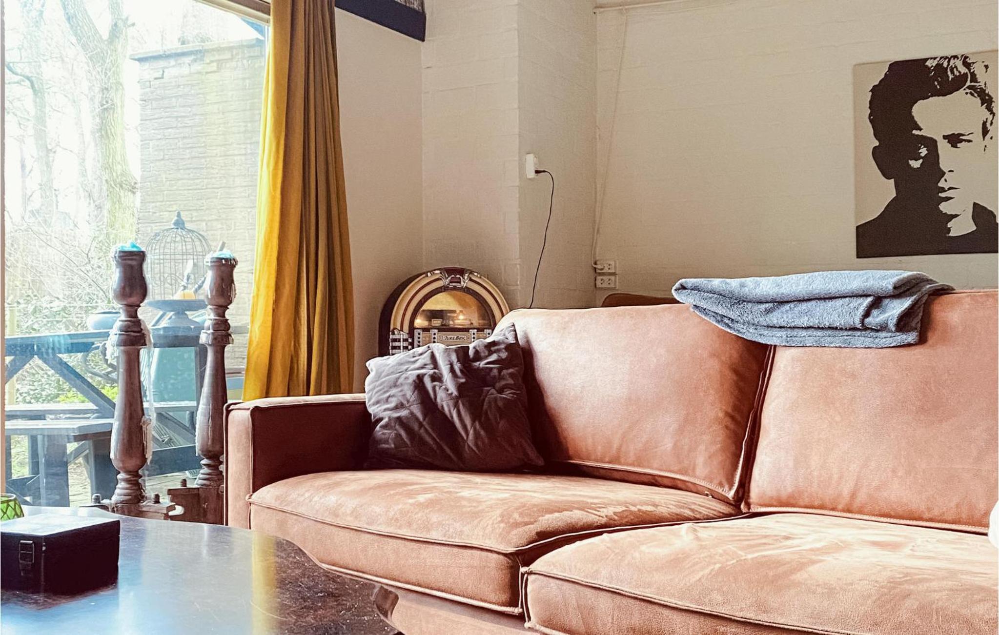 Mobile Home photo 3