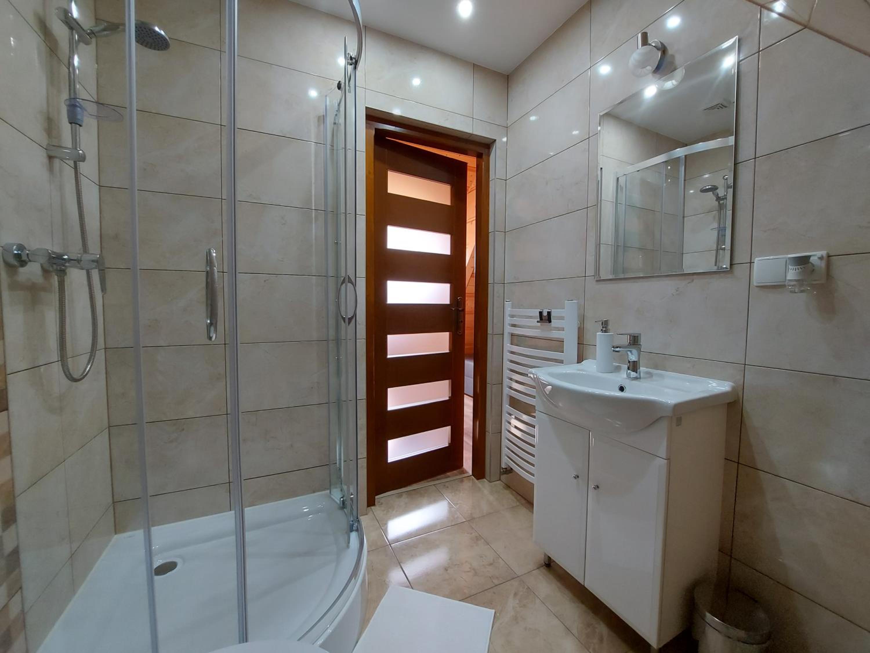 Quadruple Room with Private Bathroom