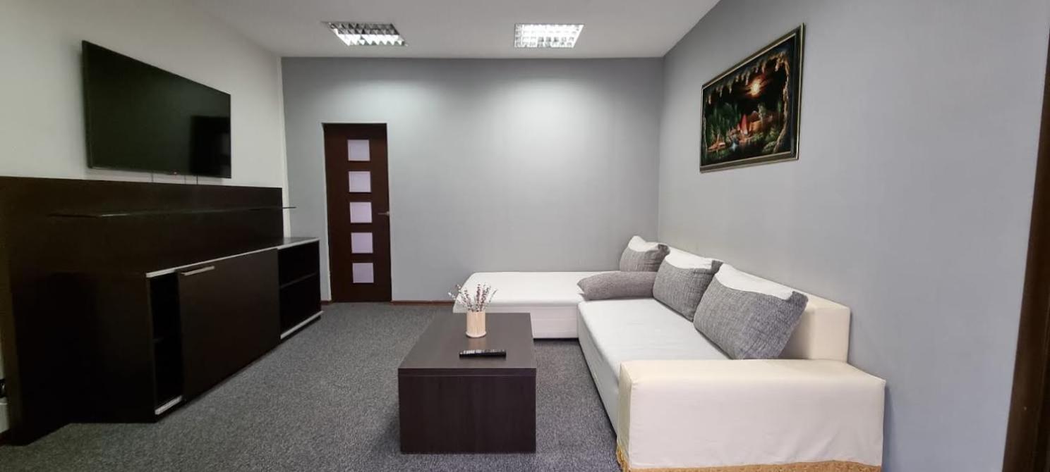 Three-Bedroom Apartment photo 1