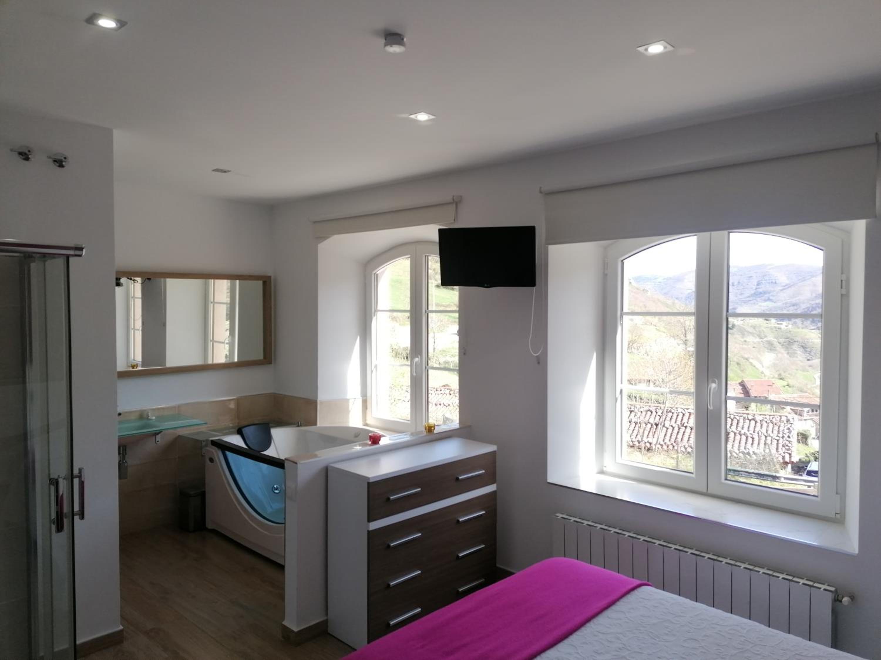 Suite Deluxe con Bañera de Hidromasaje
