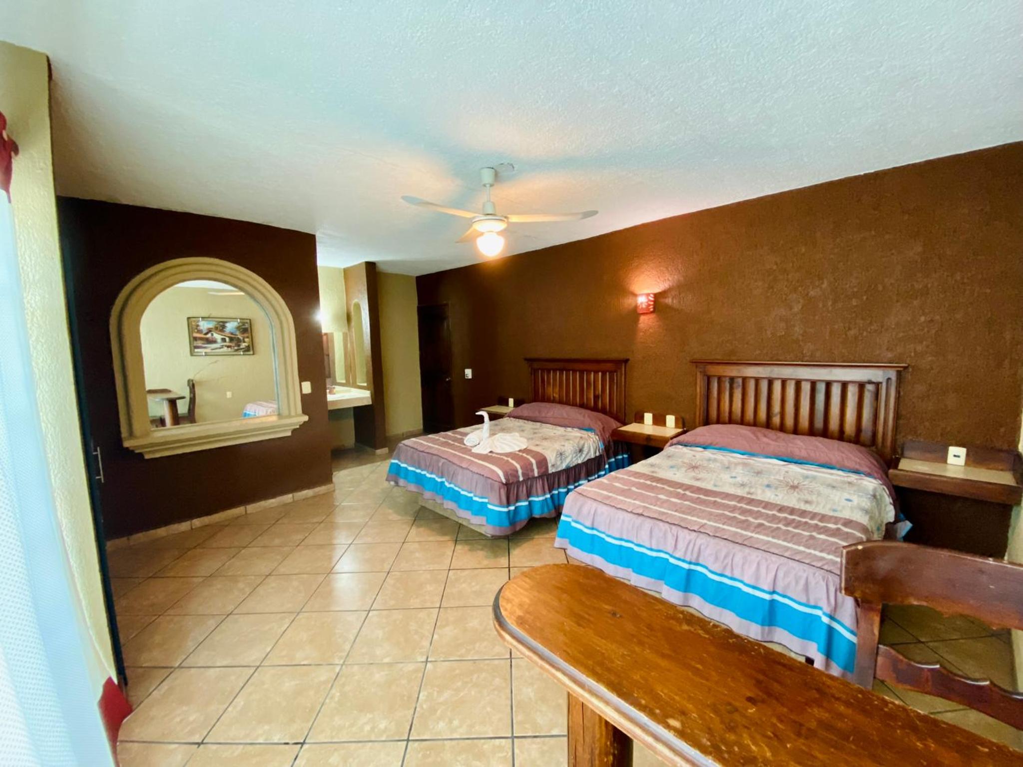 Standard Twin Room photo 2