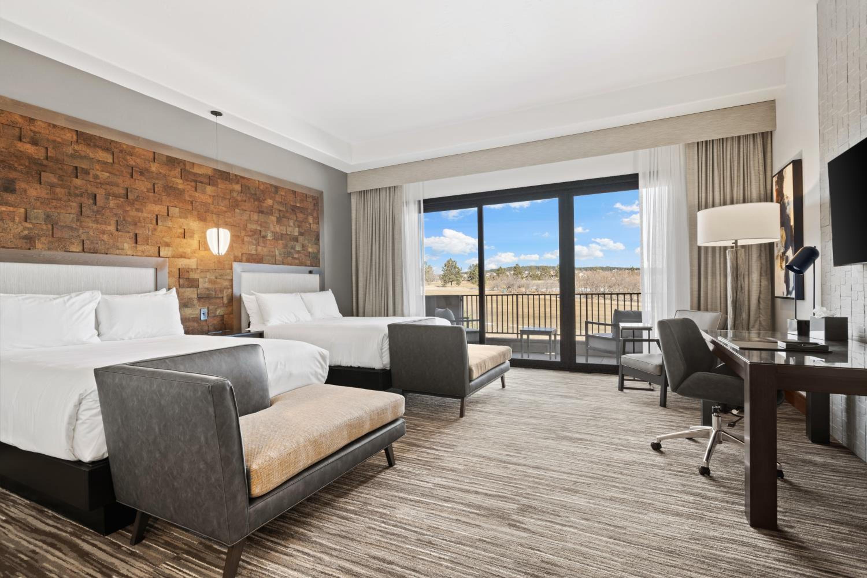 Queen Room with Two Queen Beds photo 1