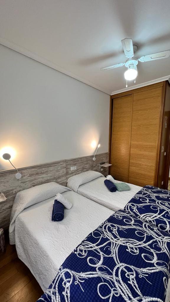 Standard Twin Room with Shared Bathroom photo 2