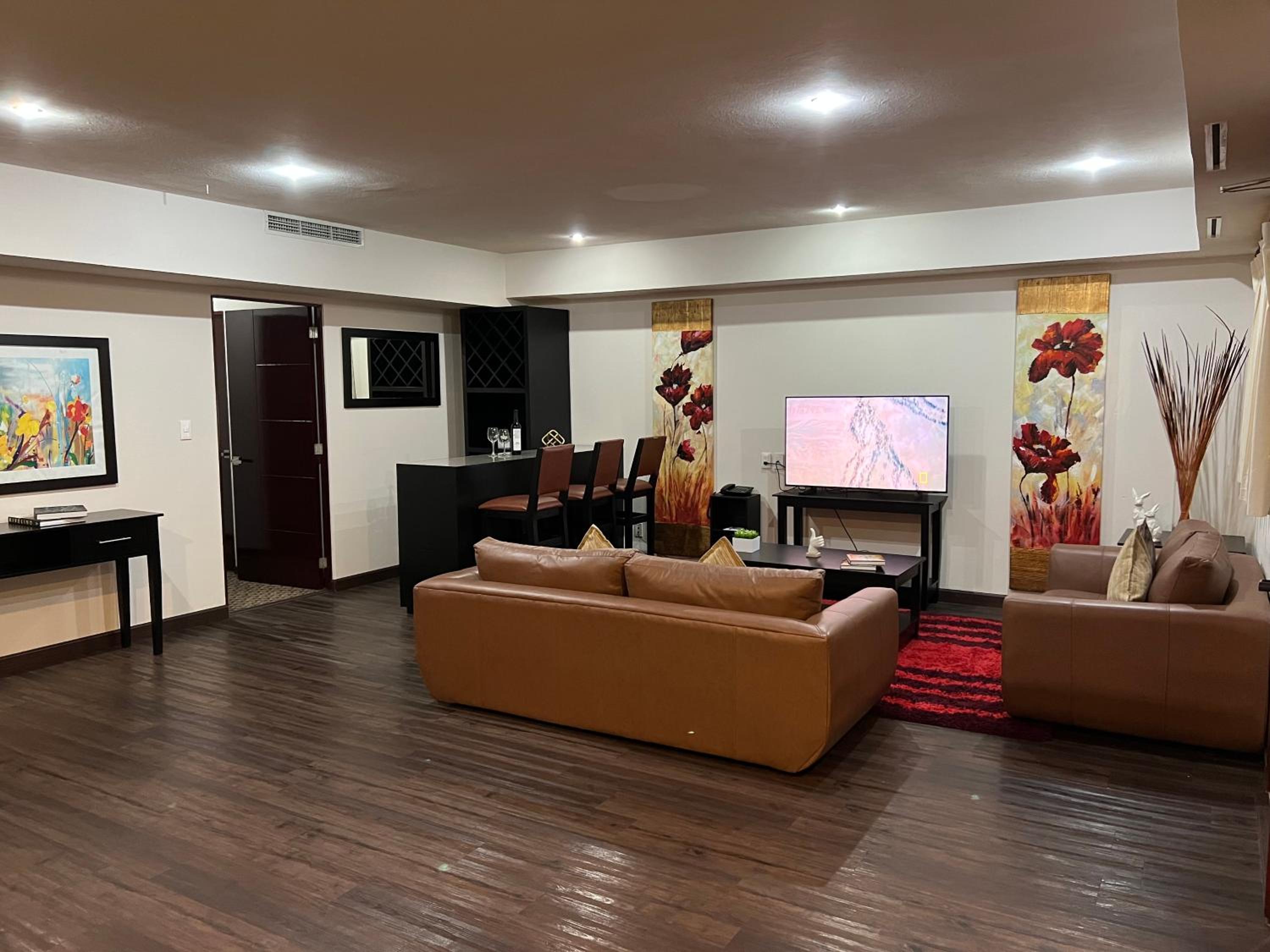 Royal Two-Bedroom Apartment - Photo 10