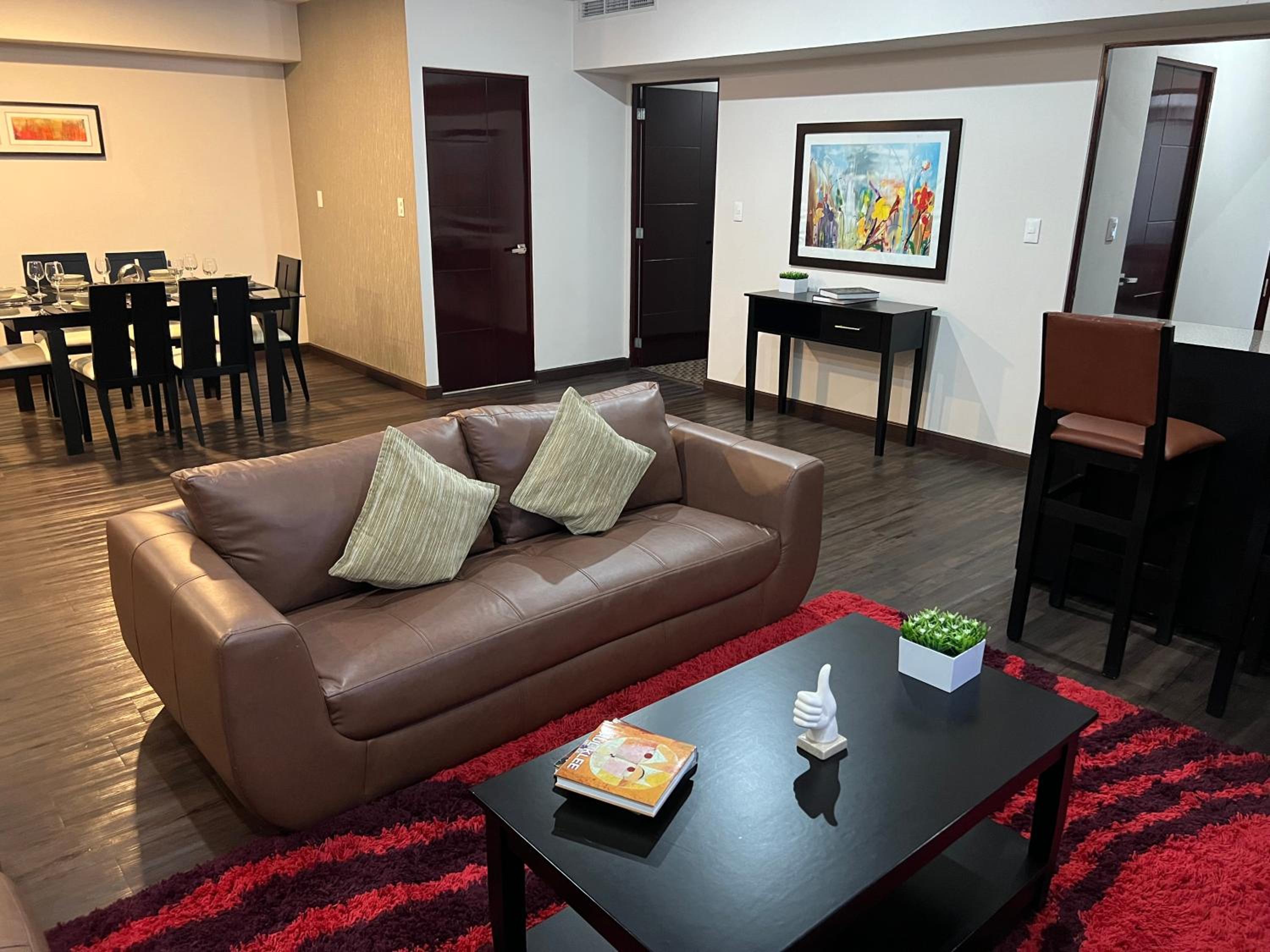 Royal Two-Bedroom Apartment - Photo 6