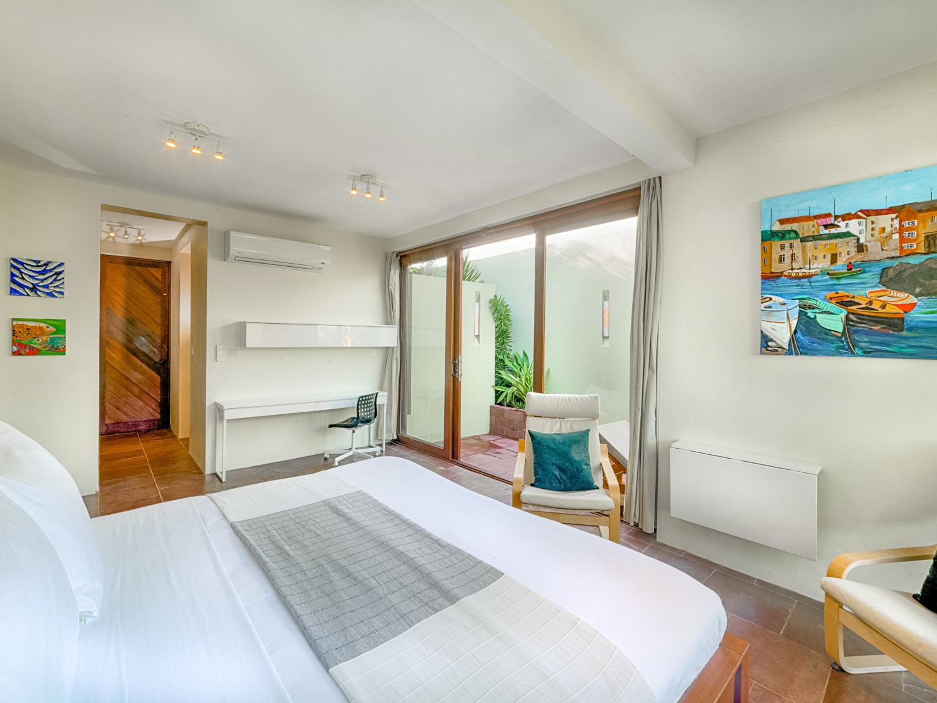 Garden & Ocean View 1 or 2-Bedroom Villa photo 3
