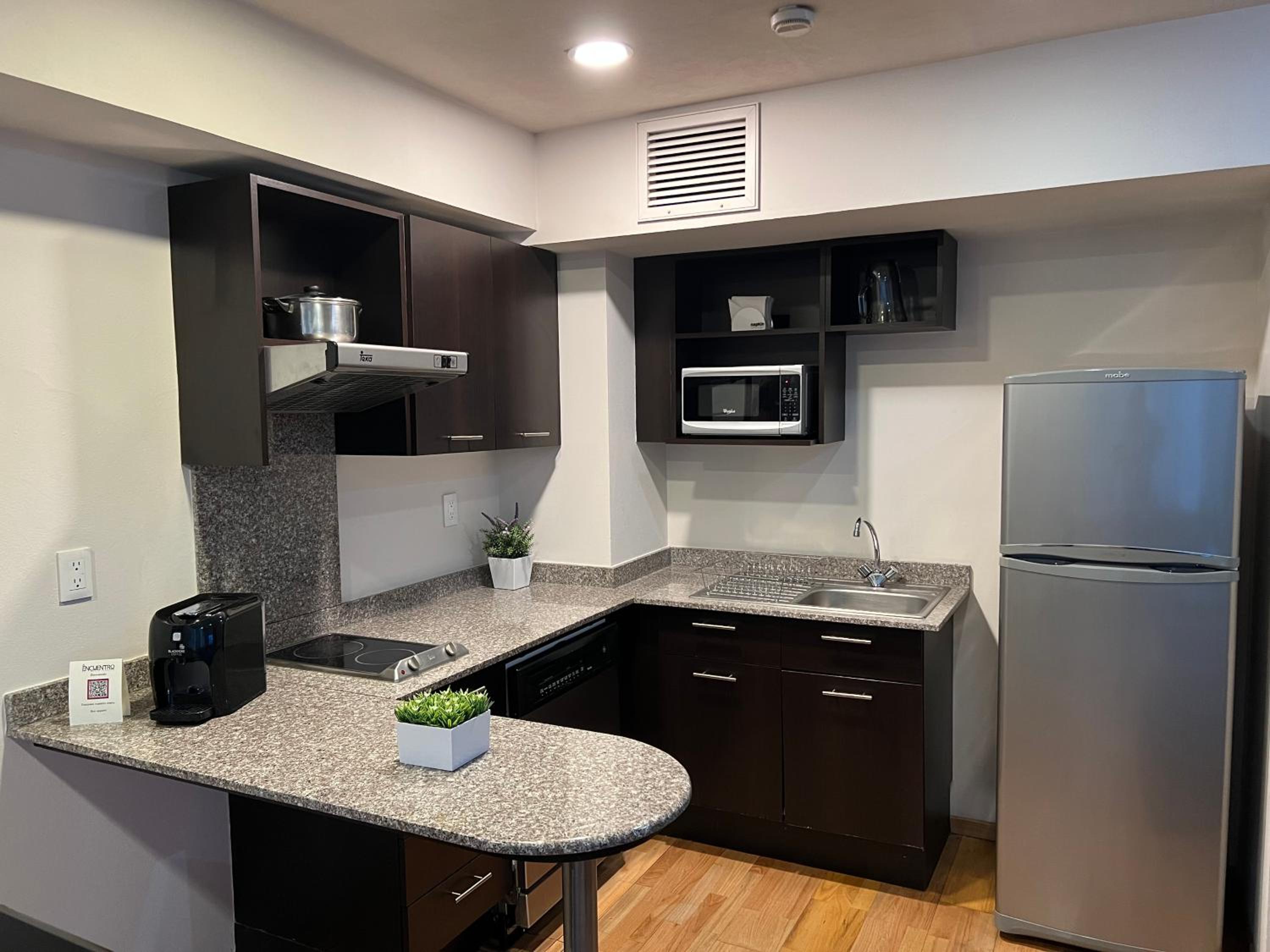 Master Two-Bedroom Apartment - Photo 6