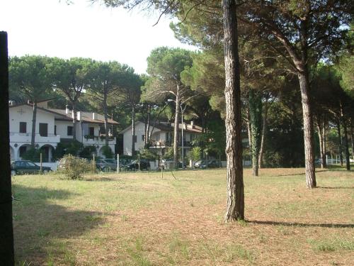 Two-Bedroom Villa - Photo 33