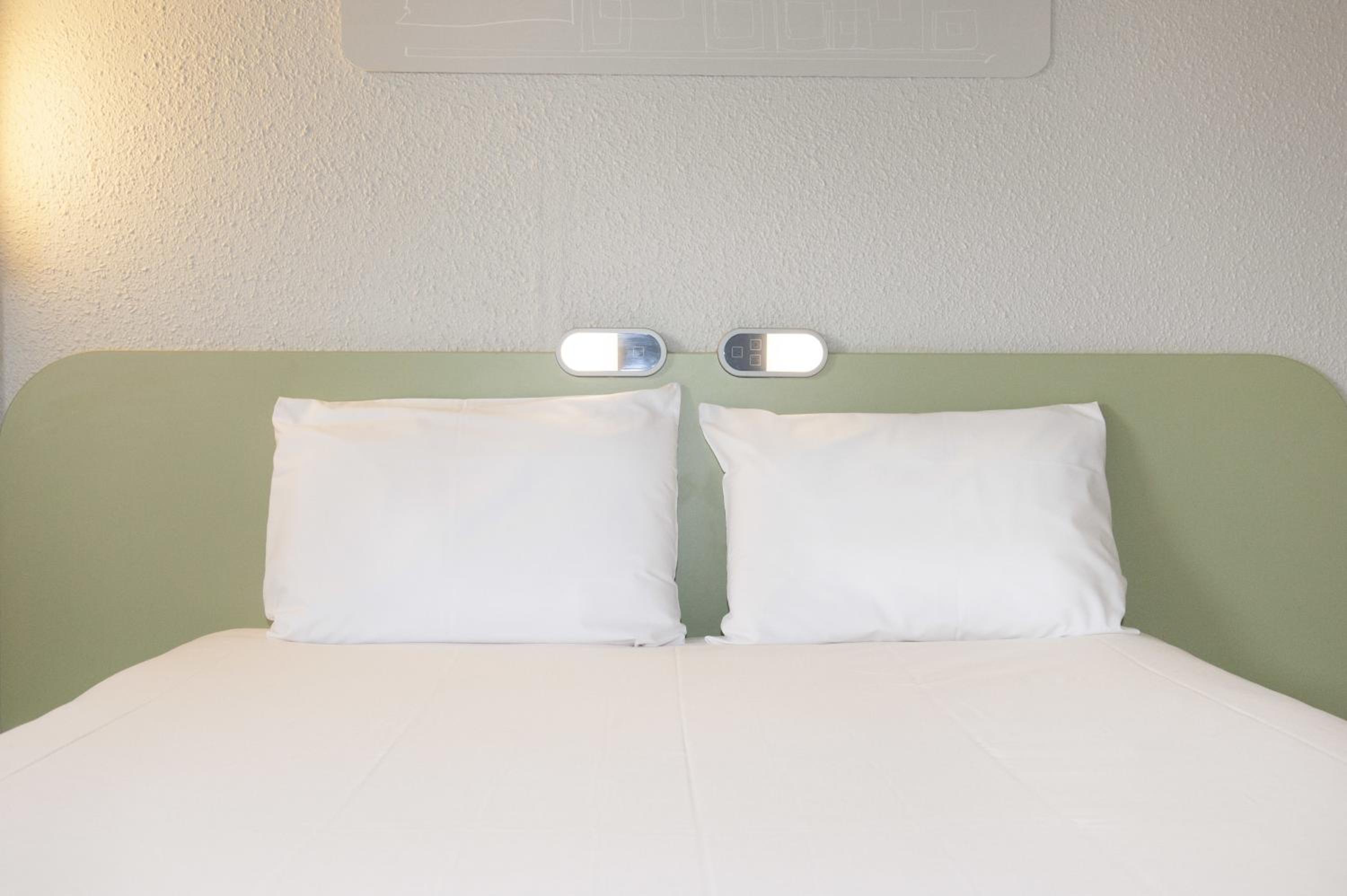 Double Room - Photo 9