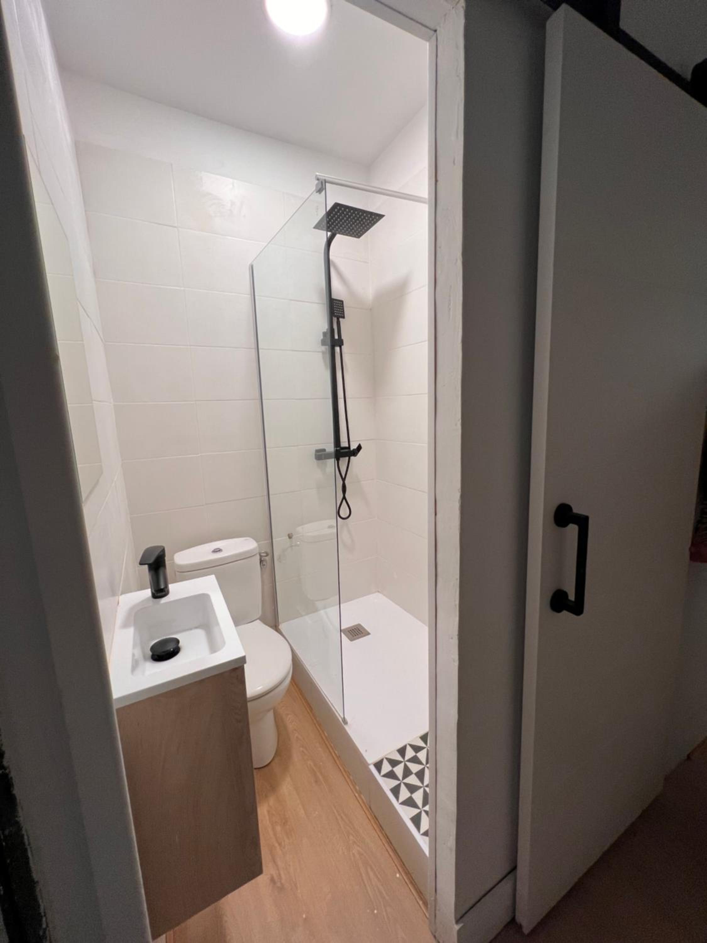 Deluxe Double Room with Balcony photo 3