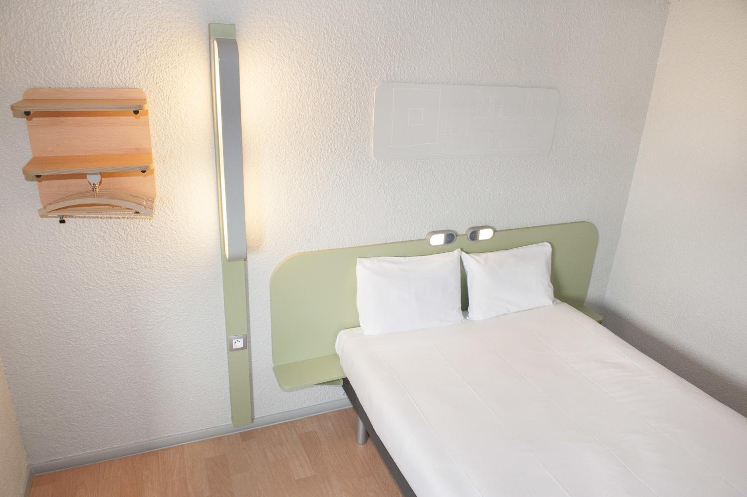 Double Room - Photo 7
