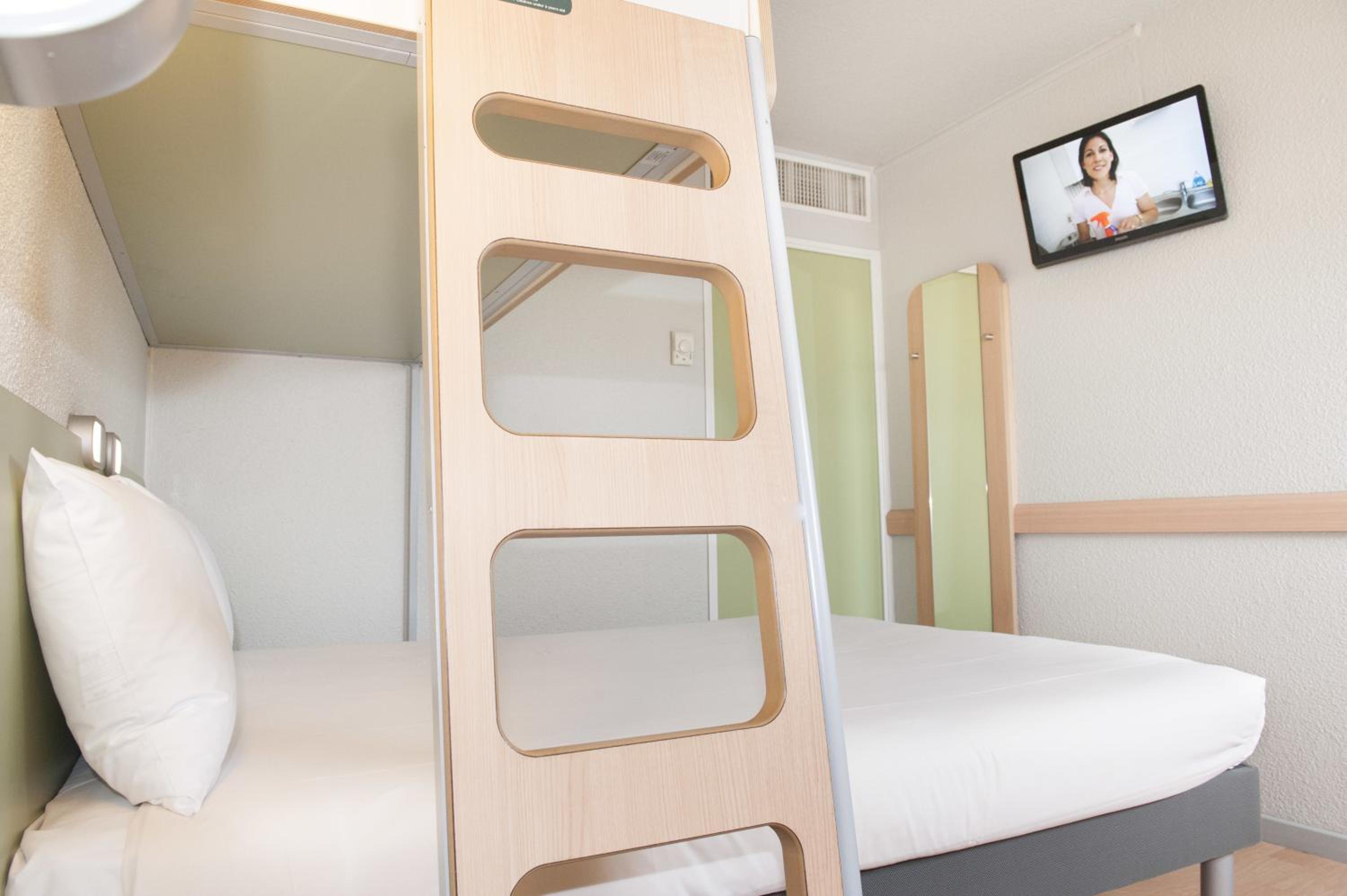Standard Triple Room - Photo 7
