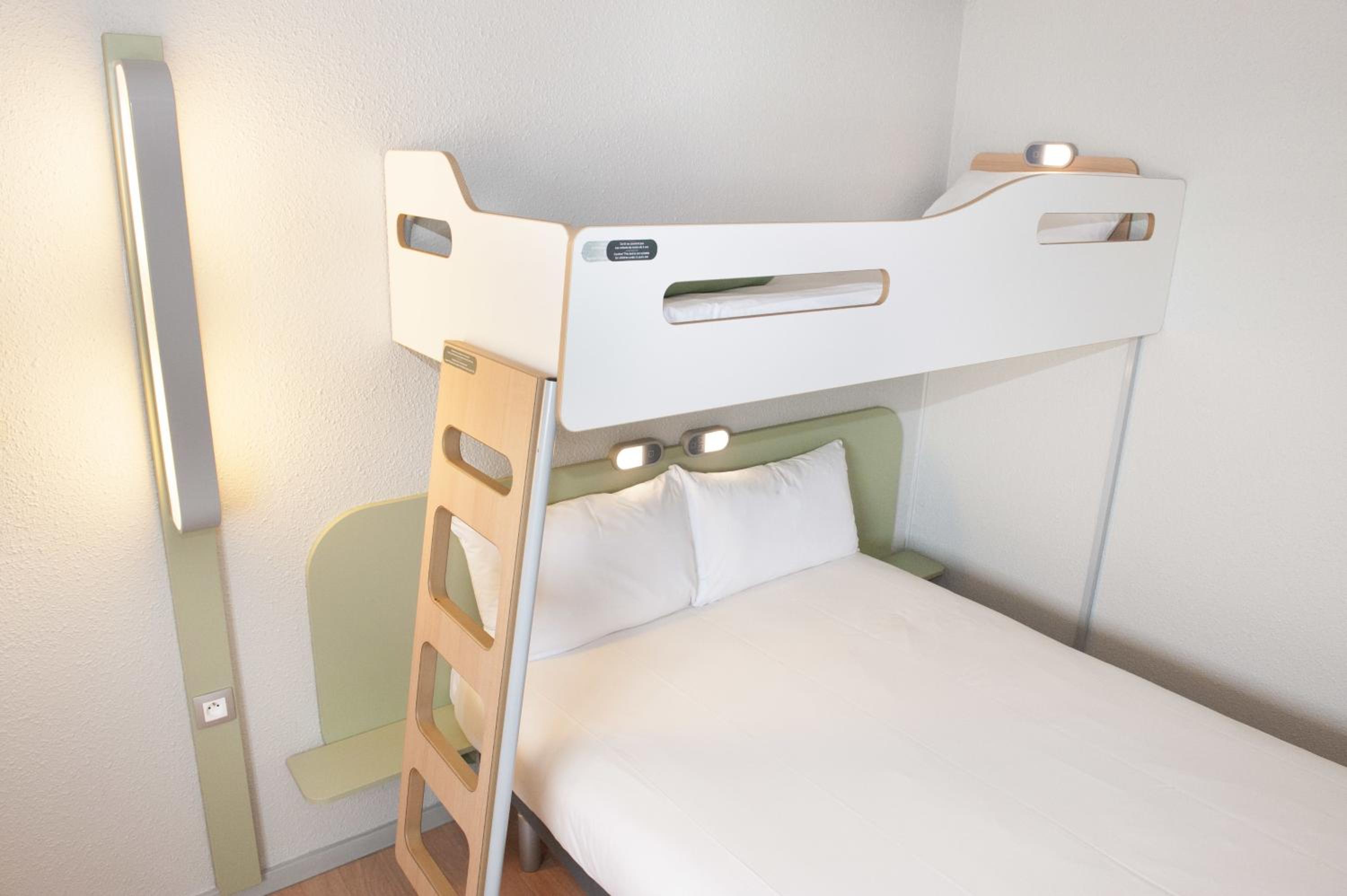 Standard Triple Room - Photo 2