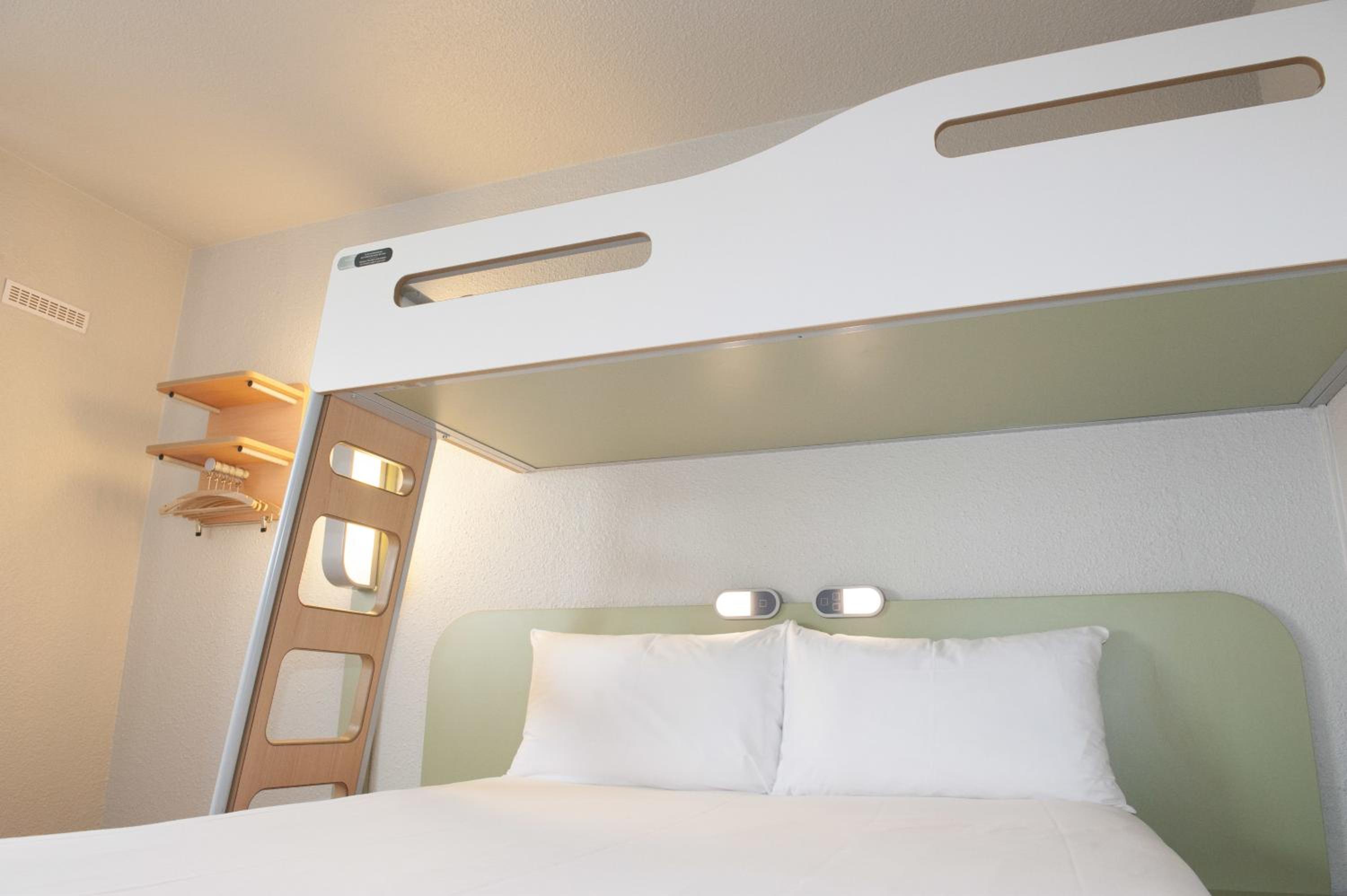Standard Triple Room - Photo 16
