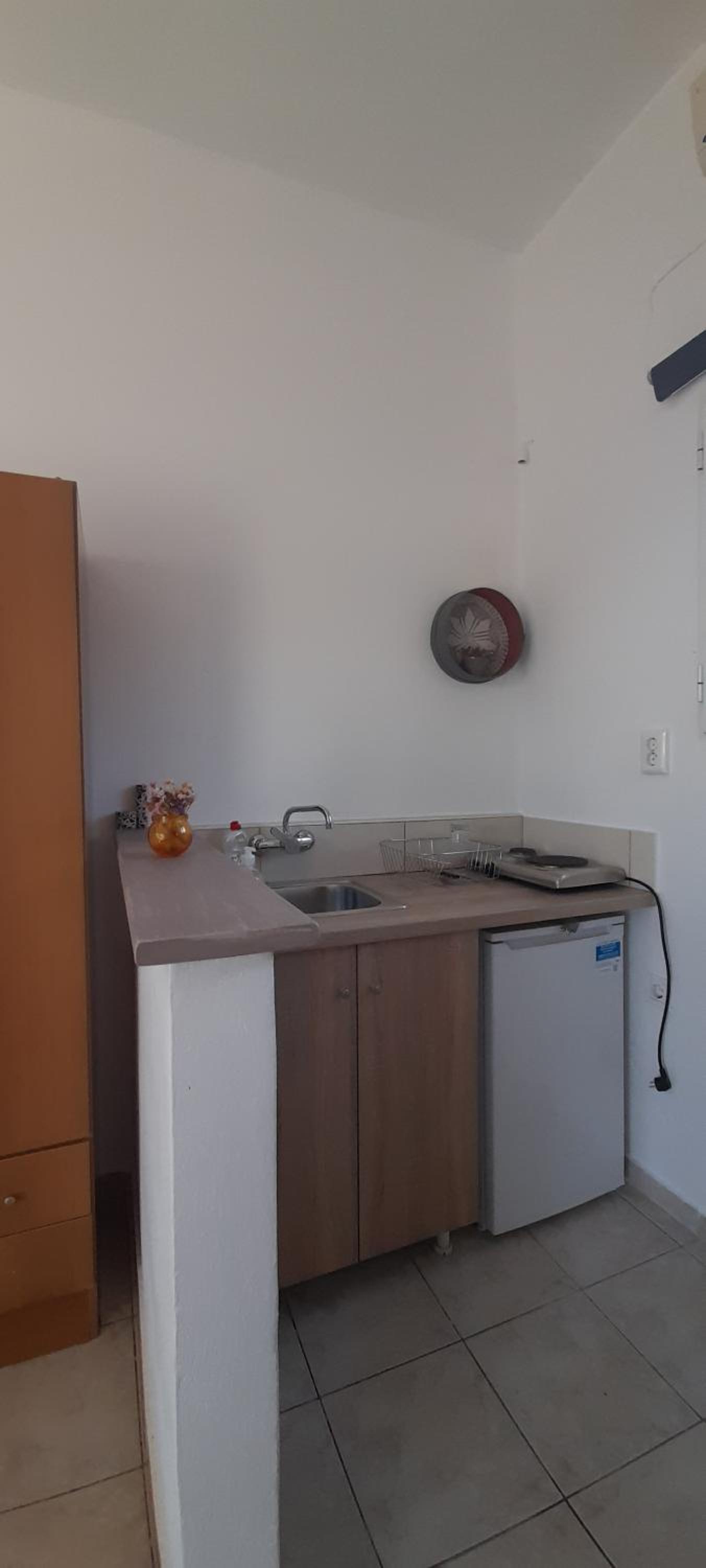 Double Room with Balcony - Photo 11