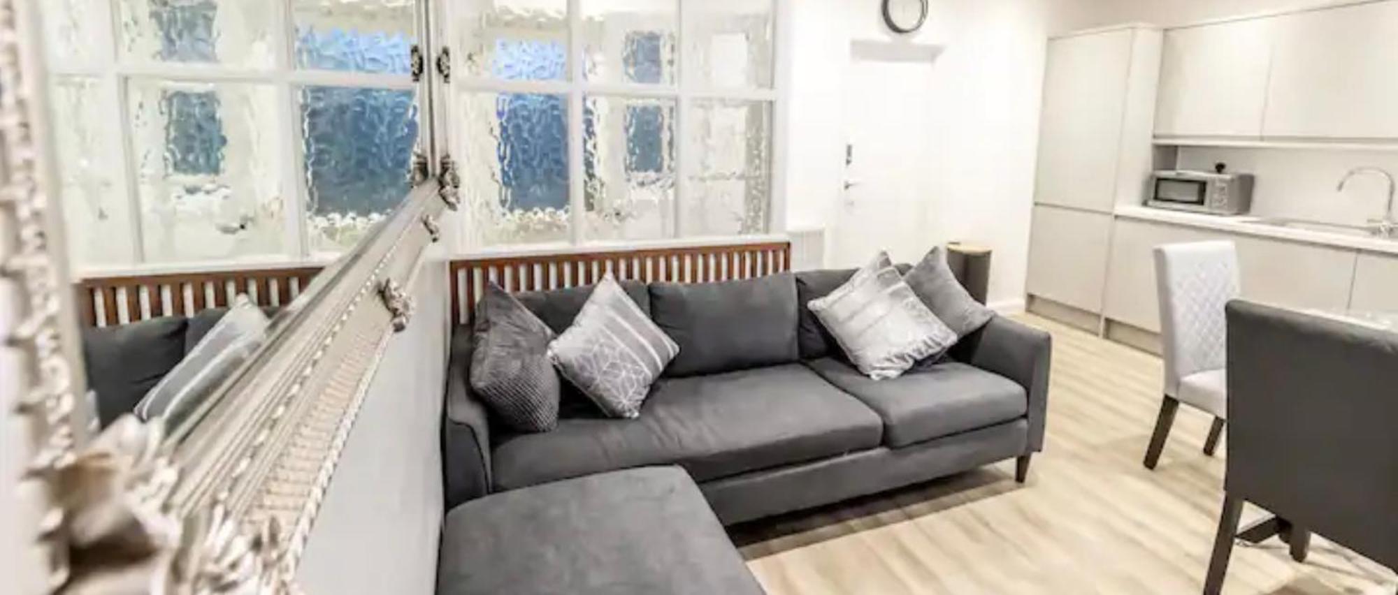 Two-Bedroom Apartment photo 2