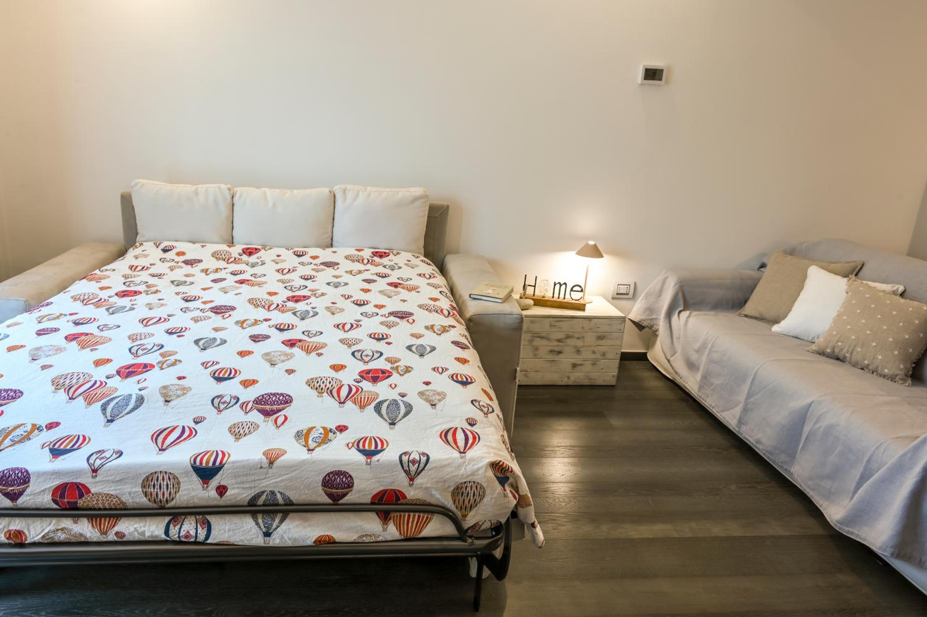 One-Bedroom House photo 1