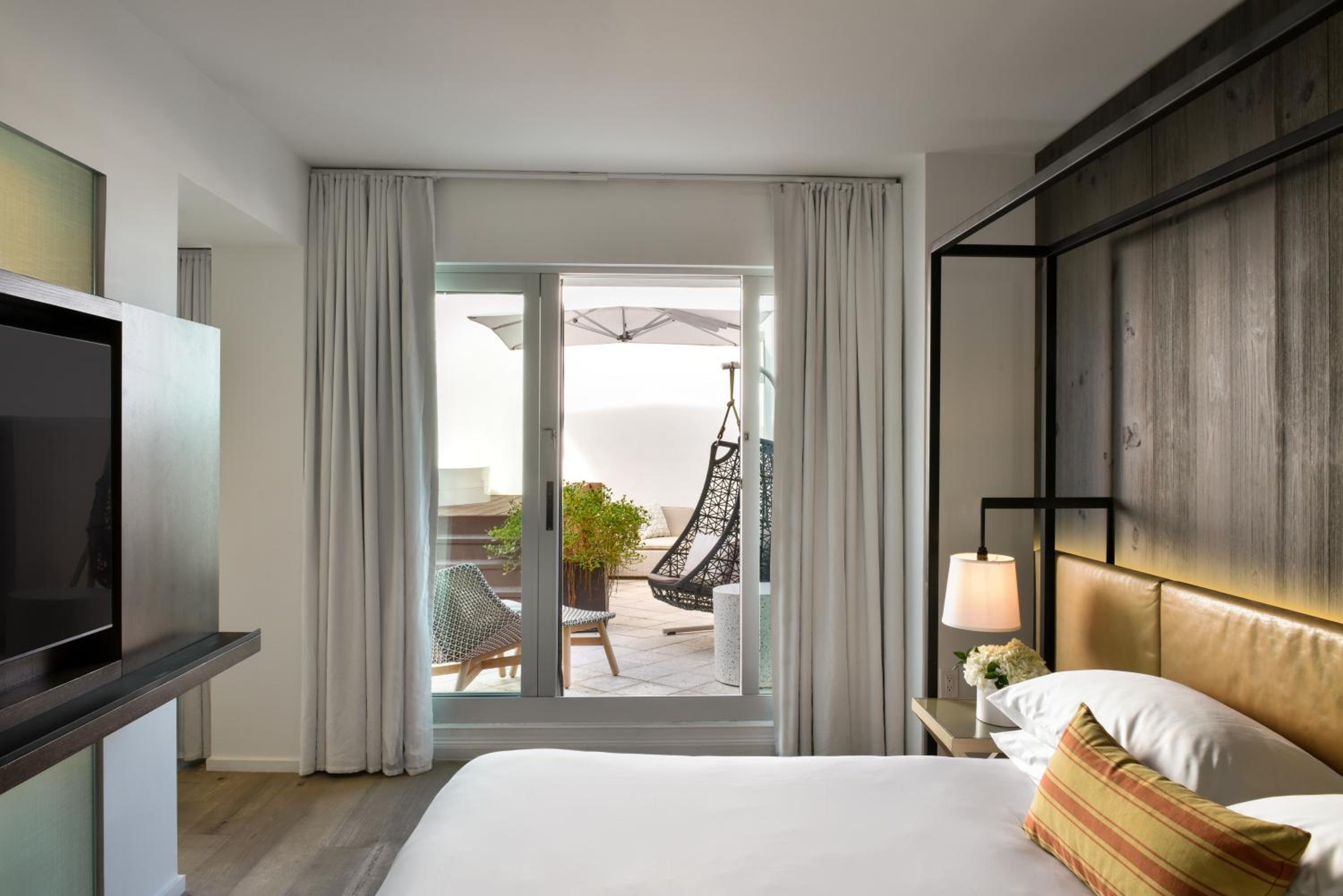 Victor Penthouse Suite - Photo 1