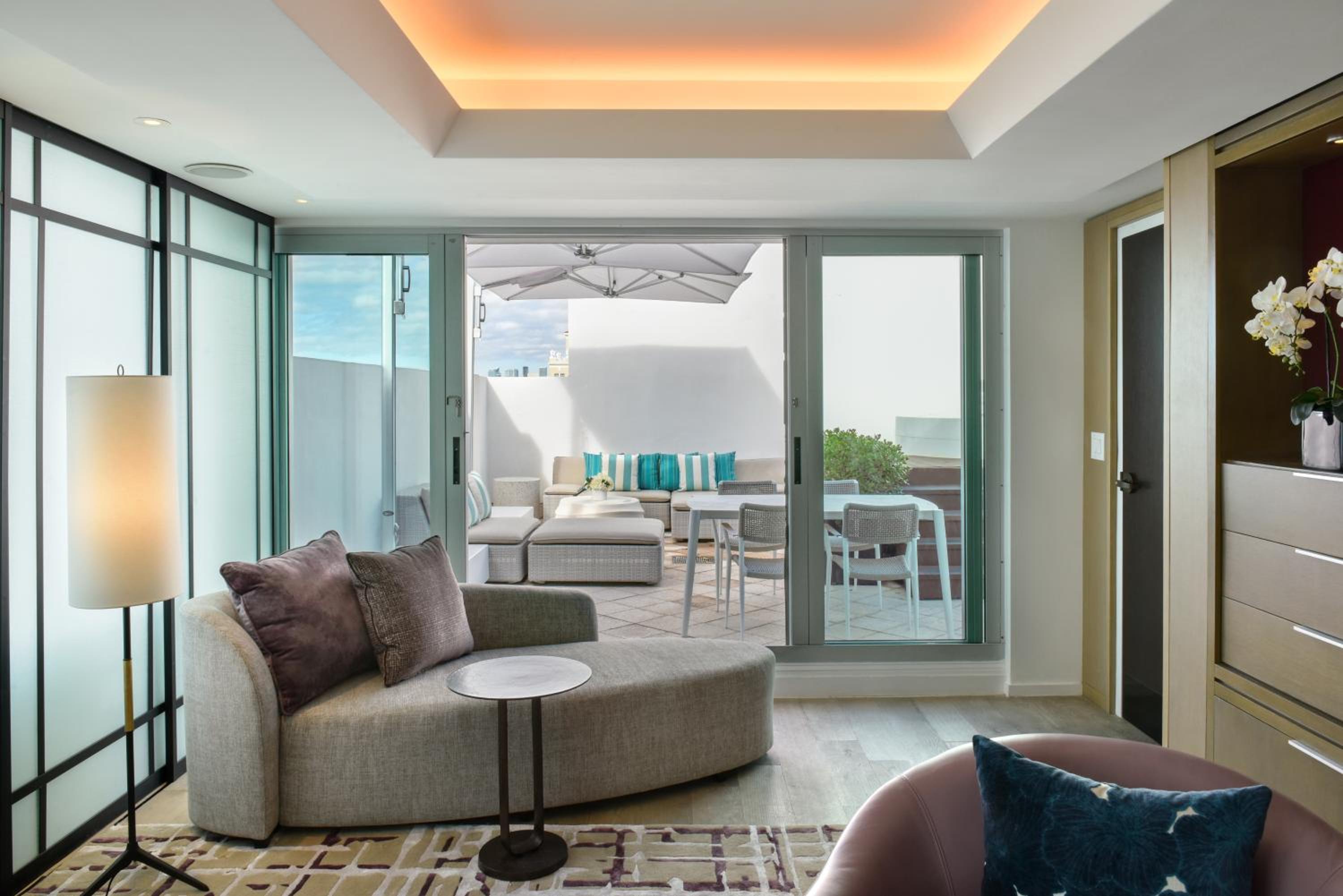 Victor Penthouse Suite - Photo 6
