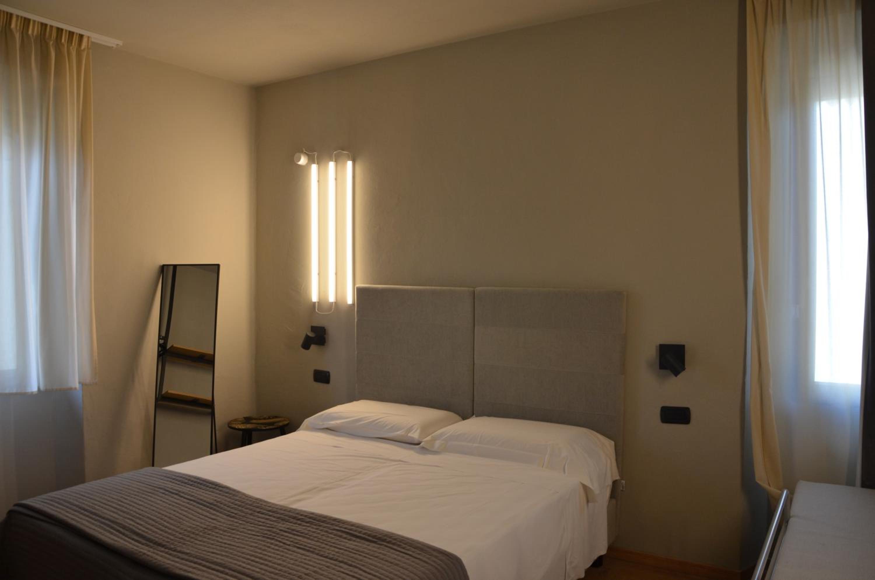 Standard Double Room photo 1