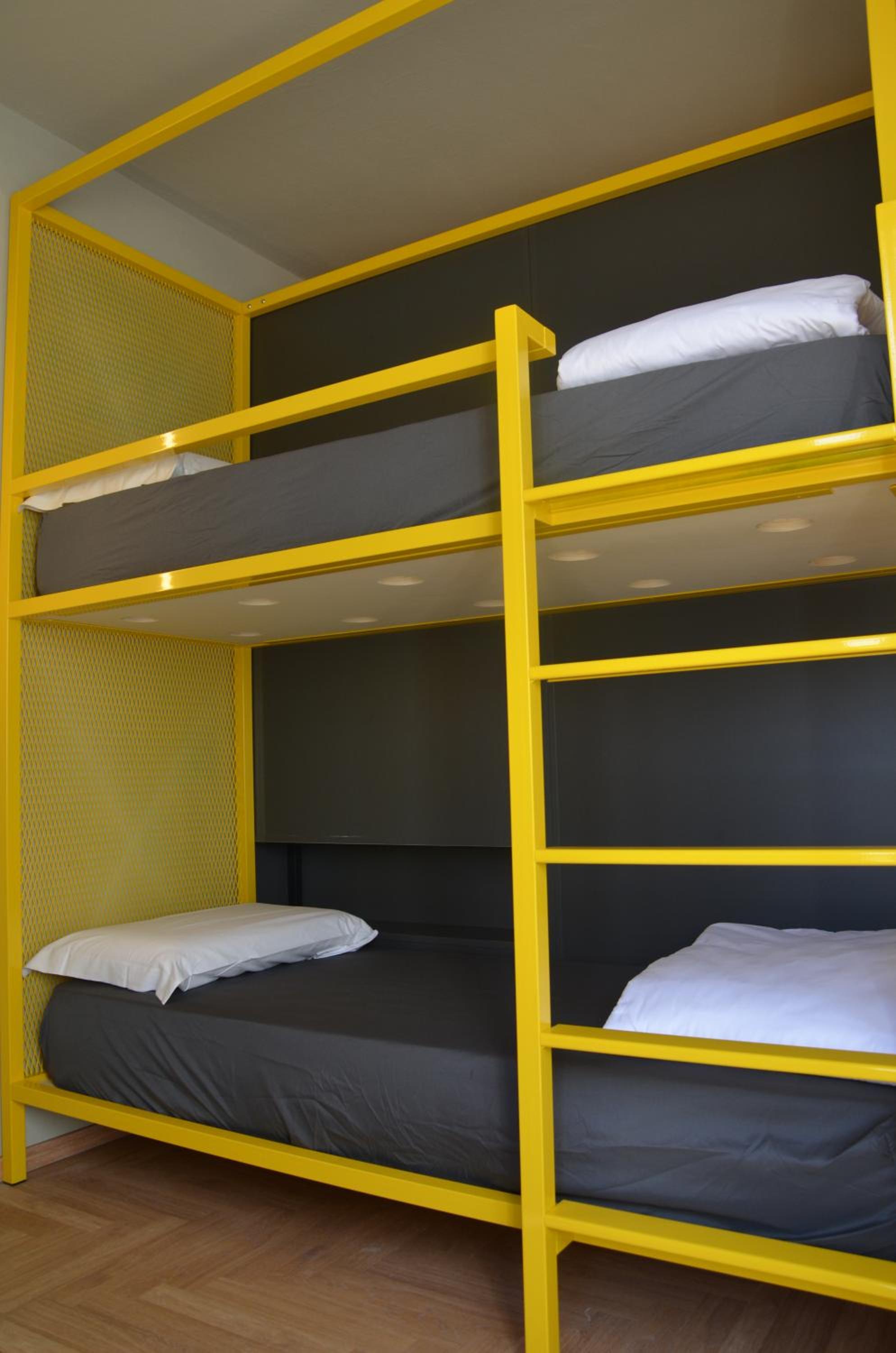 Tree Bunk Beds Room photo 1
