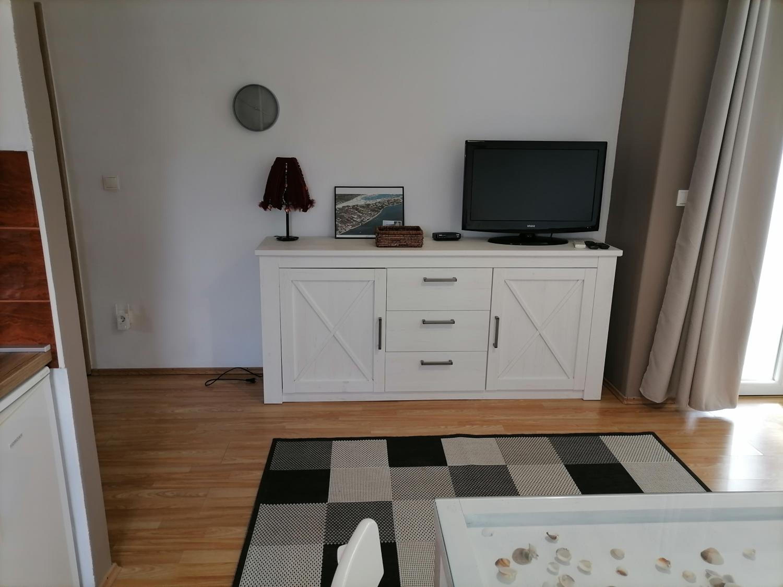 Apartment with Balcony - Photo 27