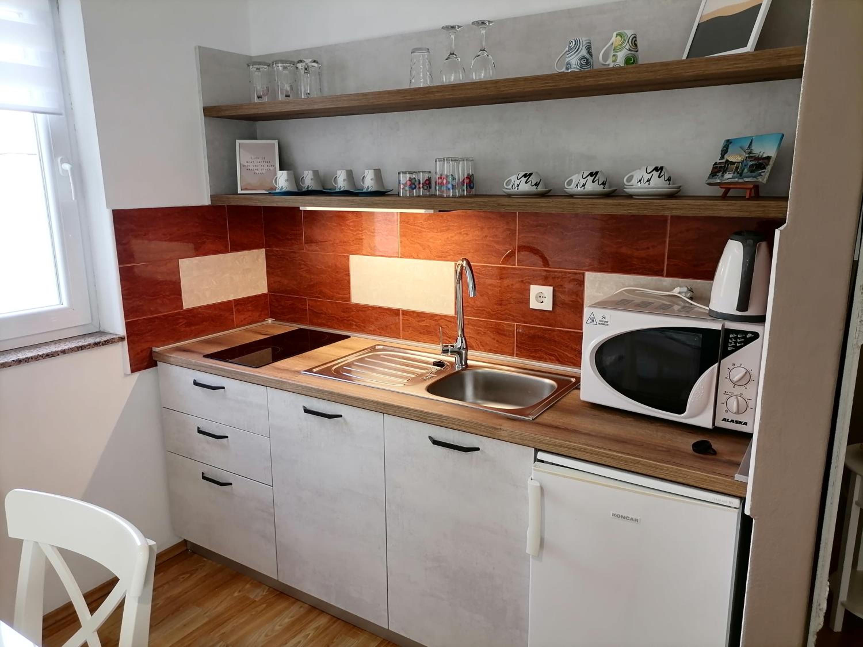 Apartment with Balcony - Photo 31