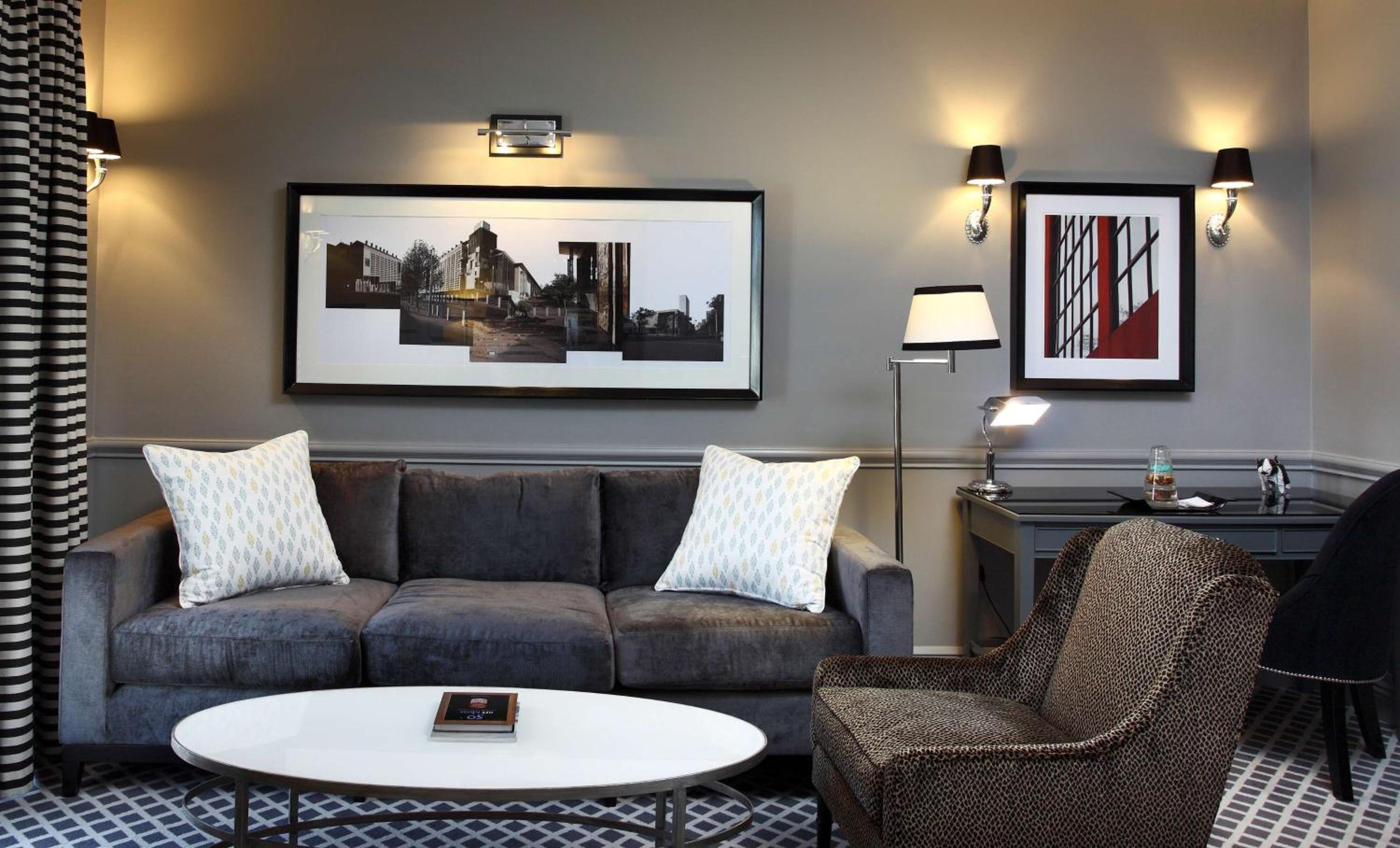 Luxury Suite thumbnail 6