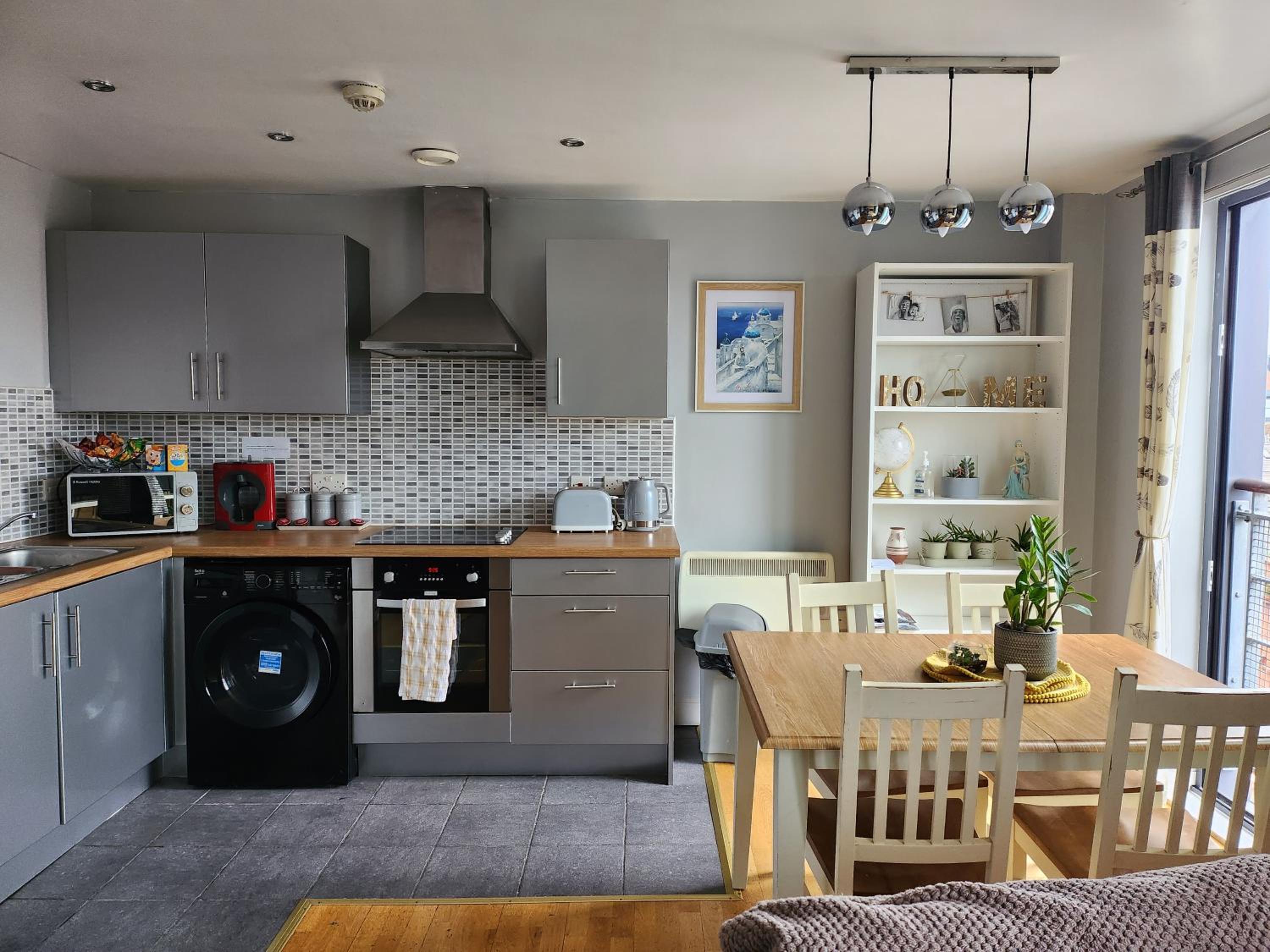 Two-Bedroom Apartment - Photo 21