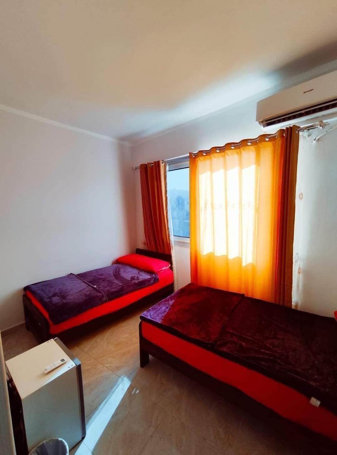 Deluxe Room (2 Adults + 1 Child)