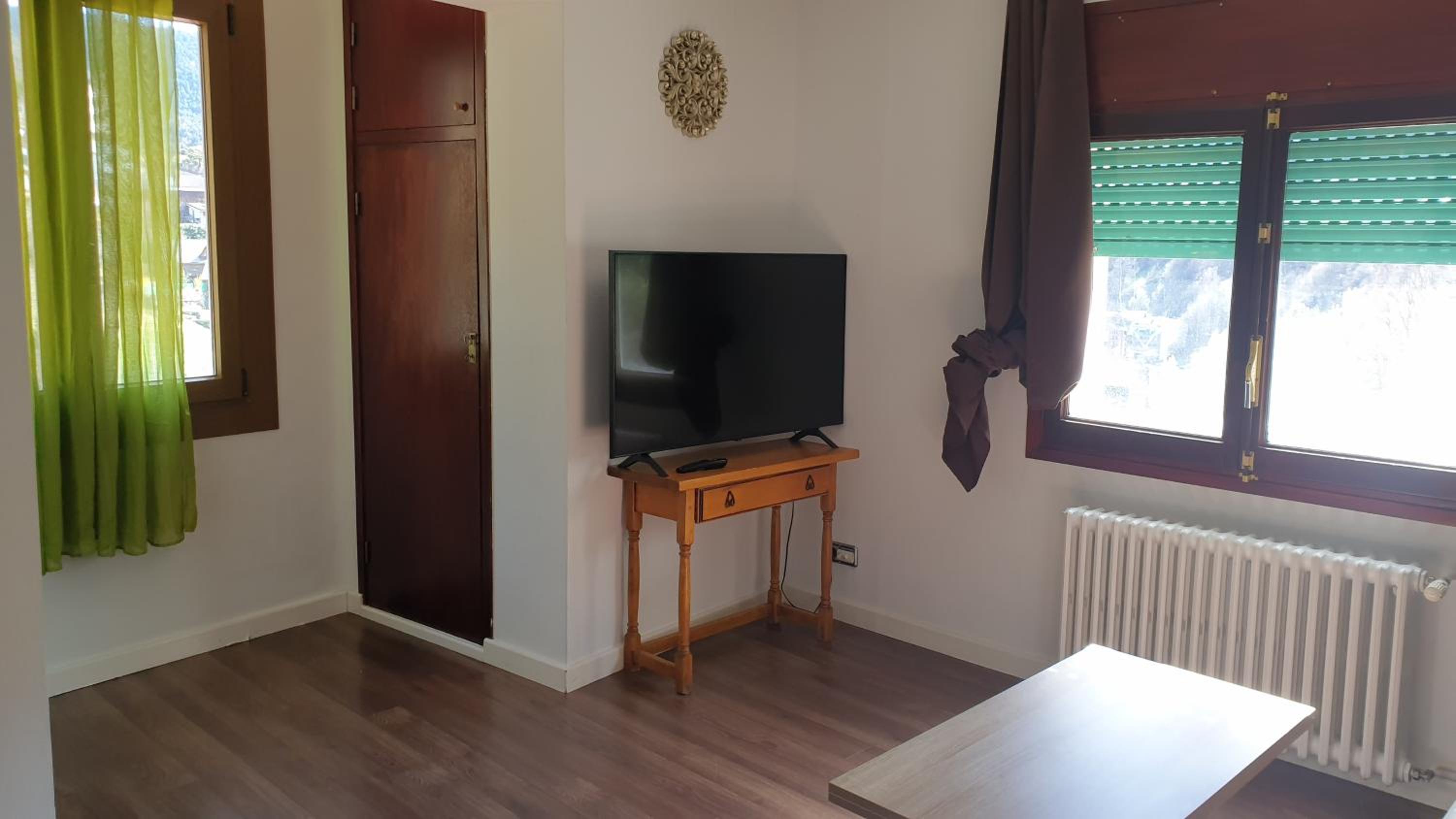 Apartment with Mountain View photo 2