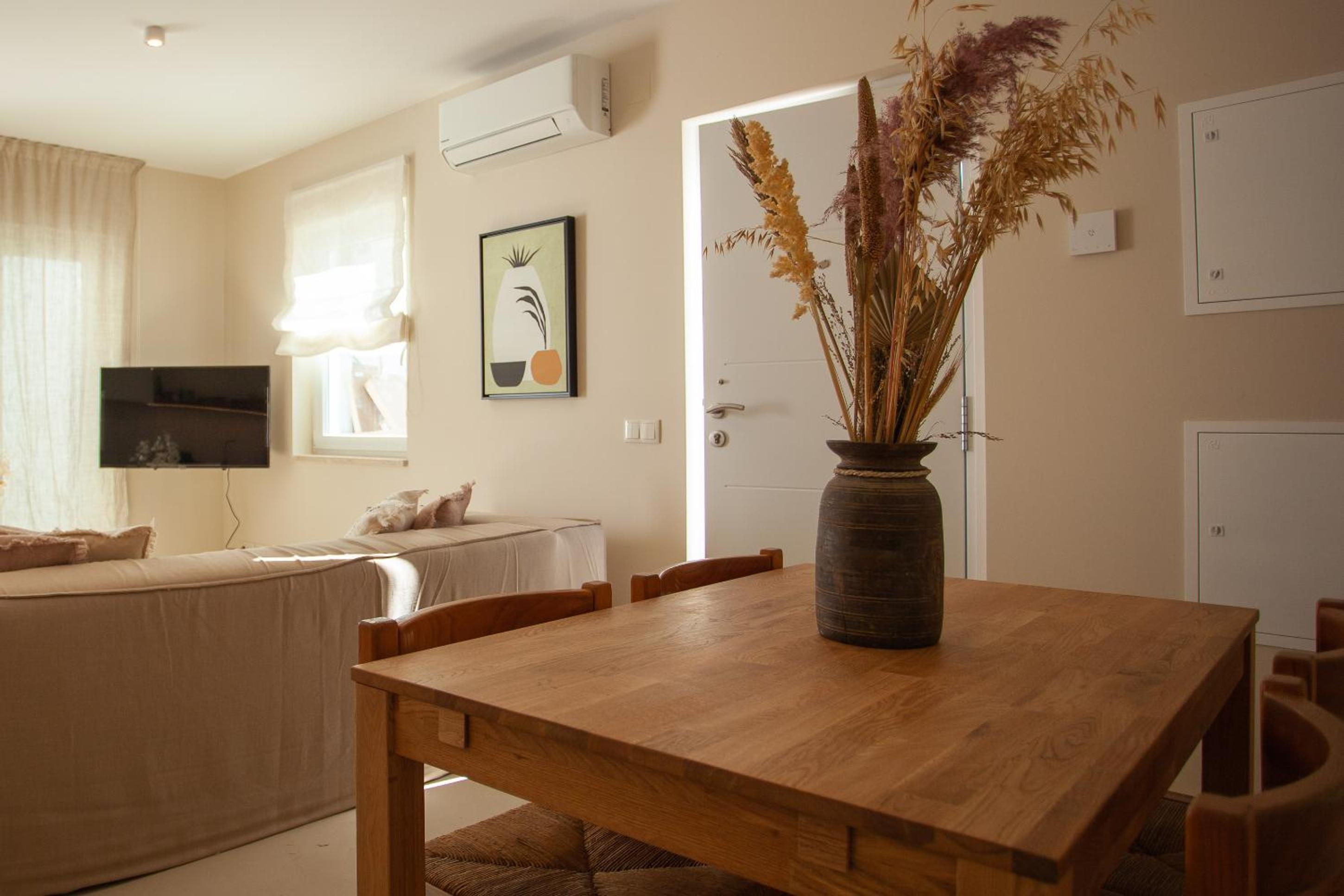 Two-Bedroom Villa - Photo 6