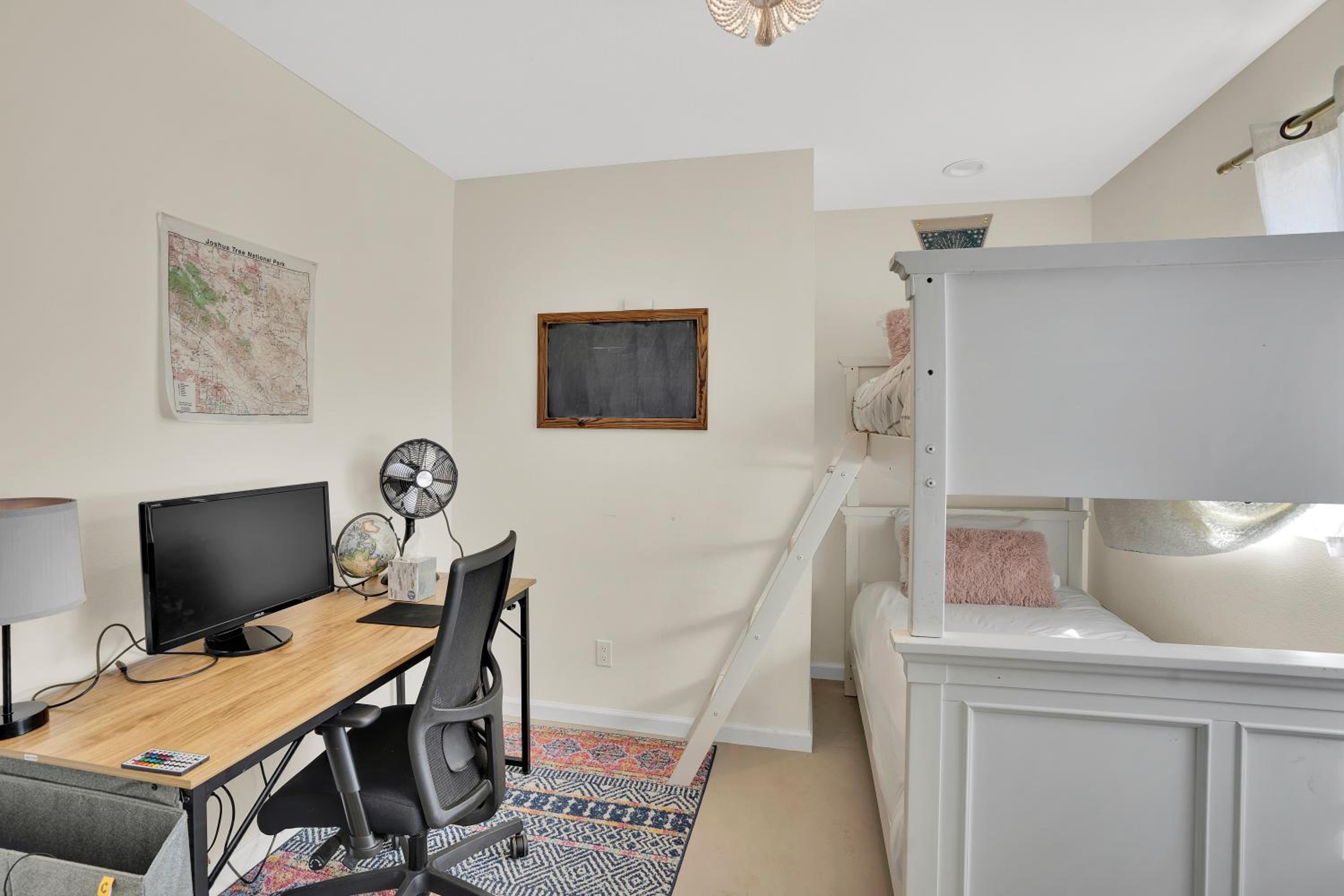 Family Room photo 3