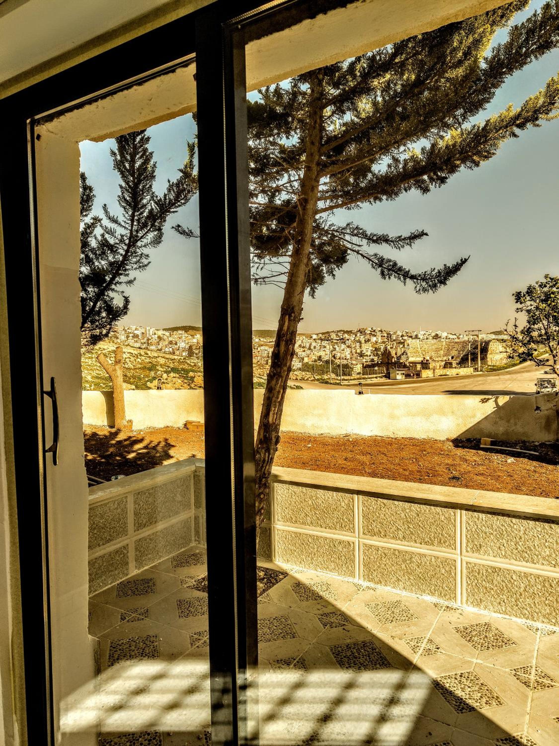 Deluxe Double Room with Balcony photo 3