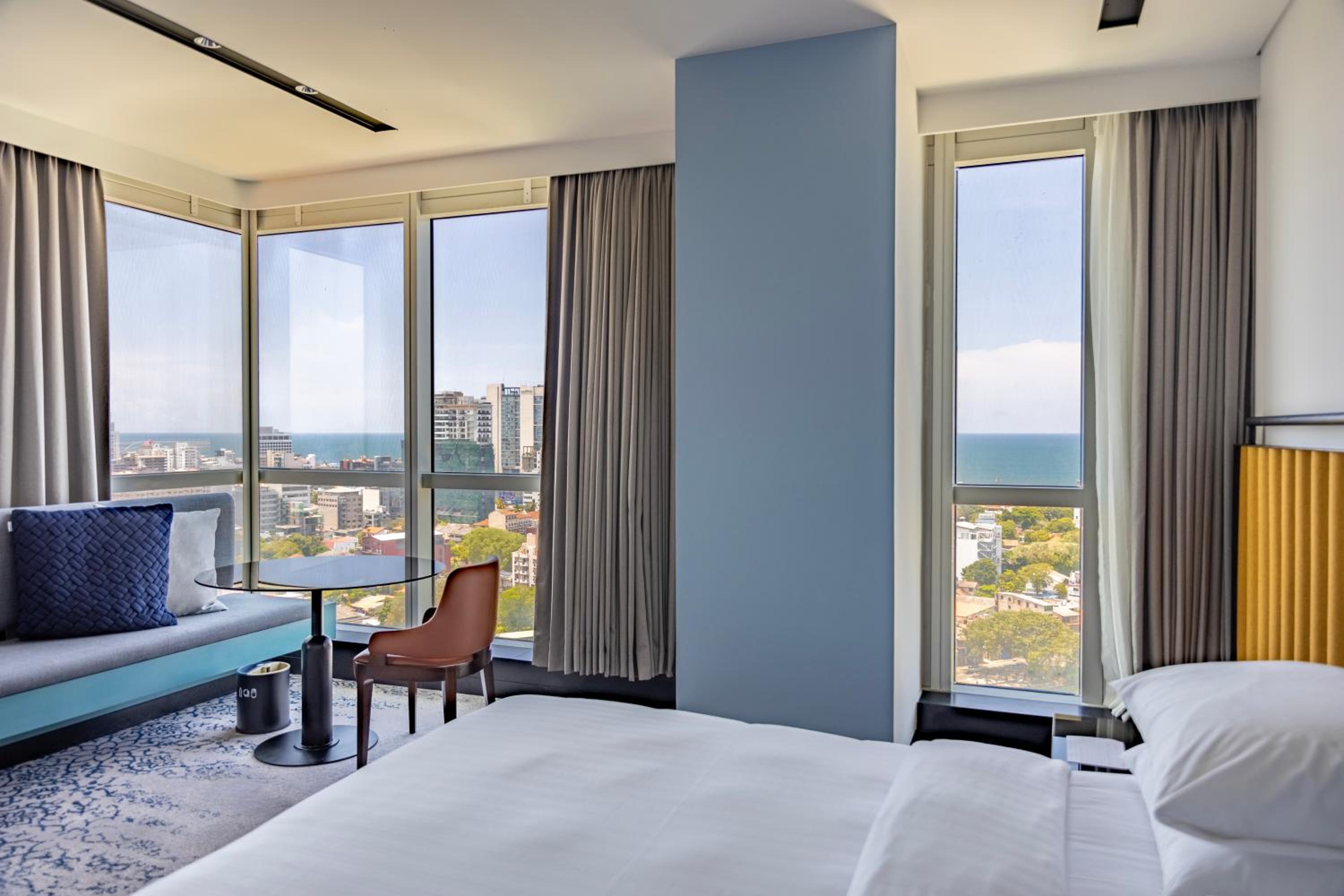 Premier Corner King Room with Ocean View – Includes a 20% discount at Beira Kitchen and Ala Carte