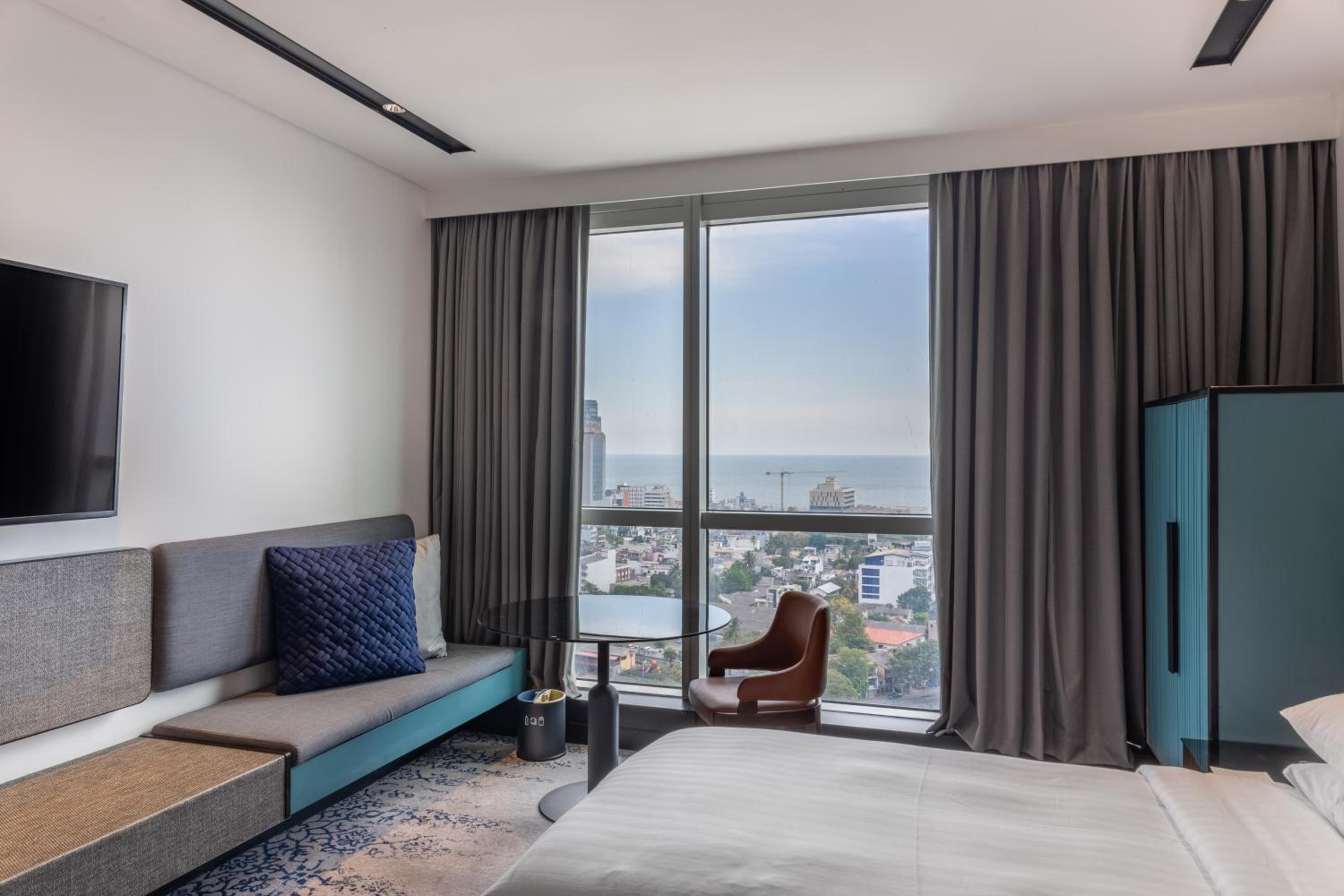 Superior Twin Room with City View  – Includes a 20% discount at Beira Kitchen and Ala Carte - Photo 1